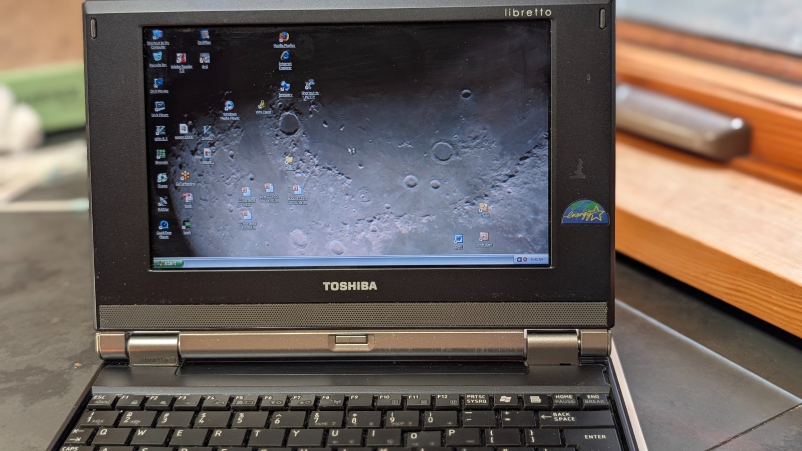 Toshiba Libretto U100-S213 Ultra-Portable Mini Laptop (with two batteries)