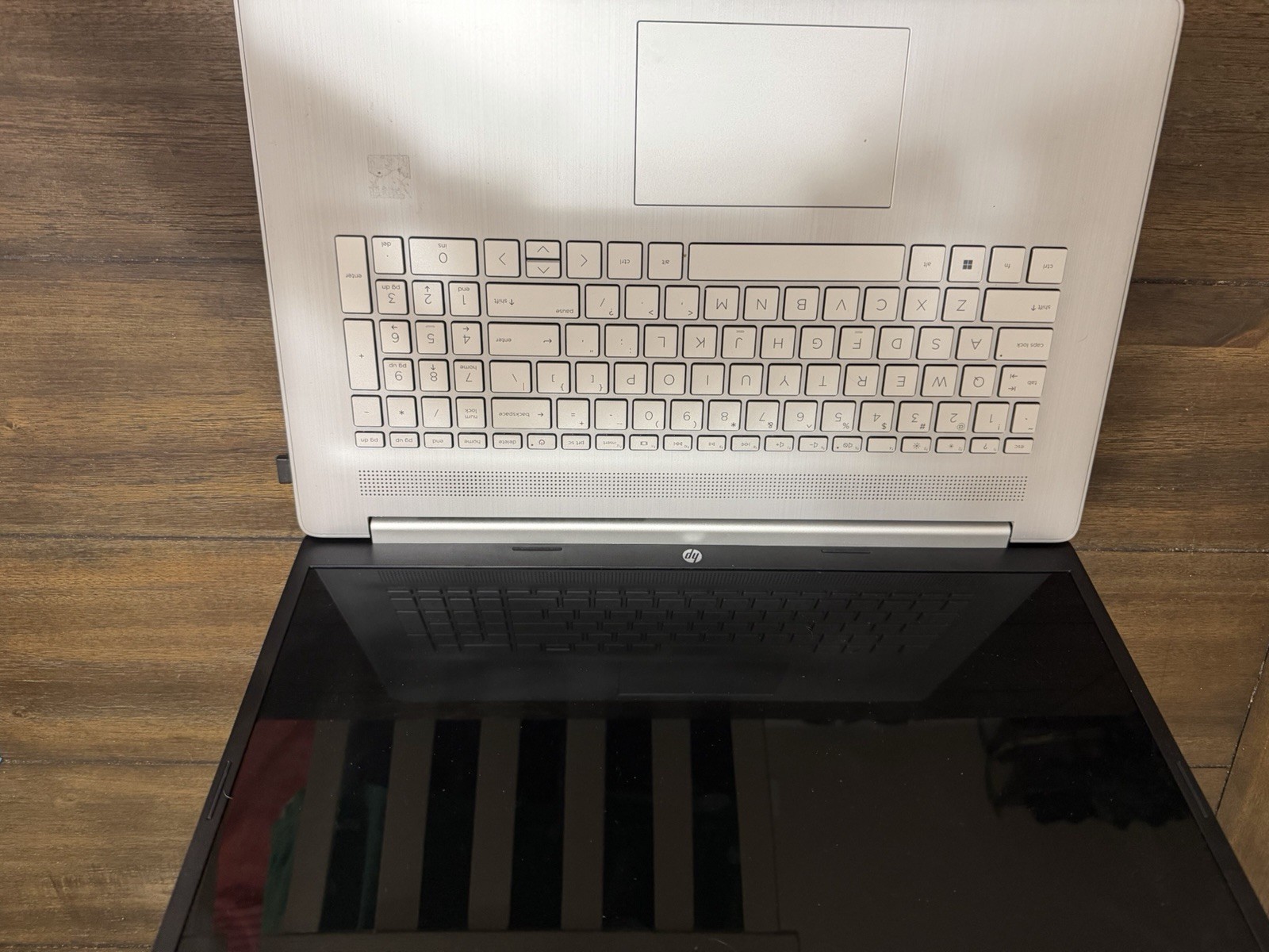 HP 17t-CN300 Silver Laptop 17.3″ 1080P, I7-1355U, 16GB RAM, 1TB