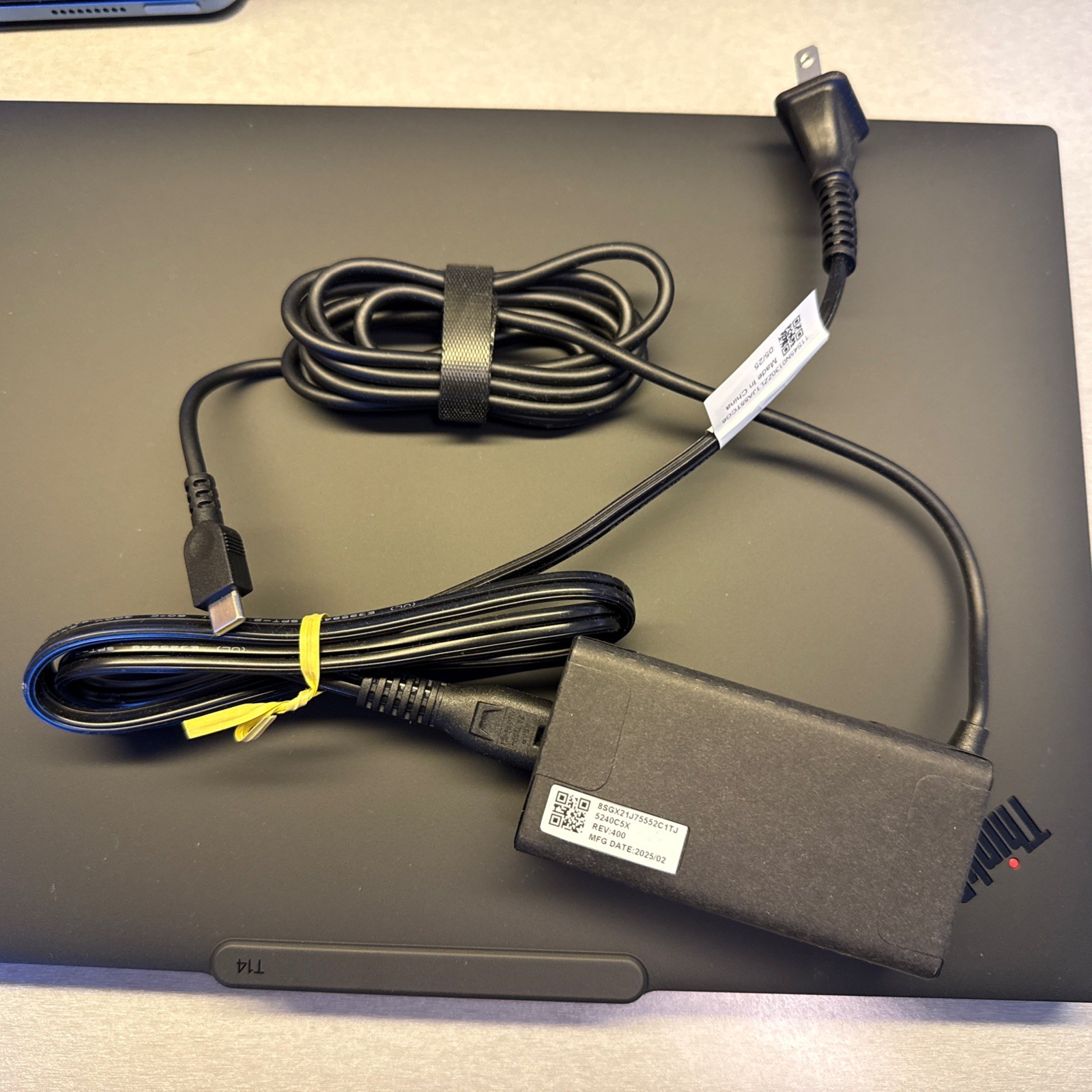 Lenovo ThinkPad T14 Gen 6 21QKS07C00 14″ AMD Ryzen AI 5 PRO 340 – 512G – 32G