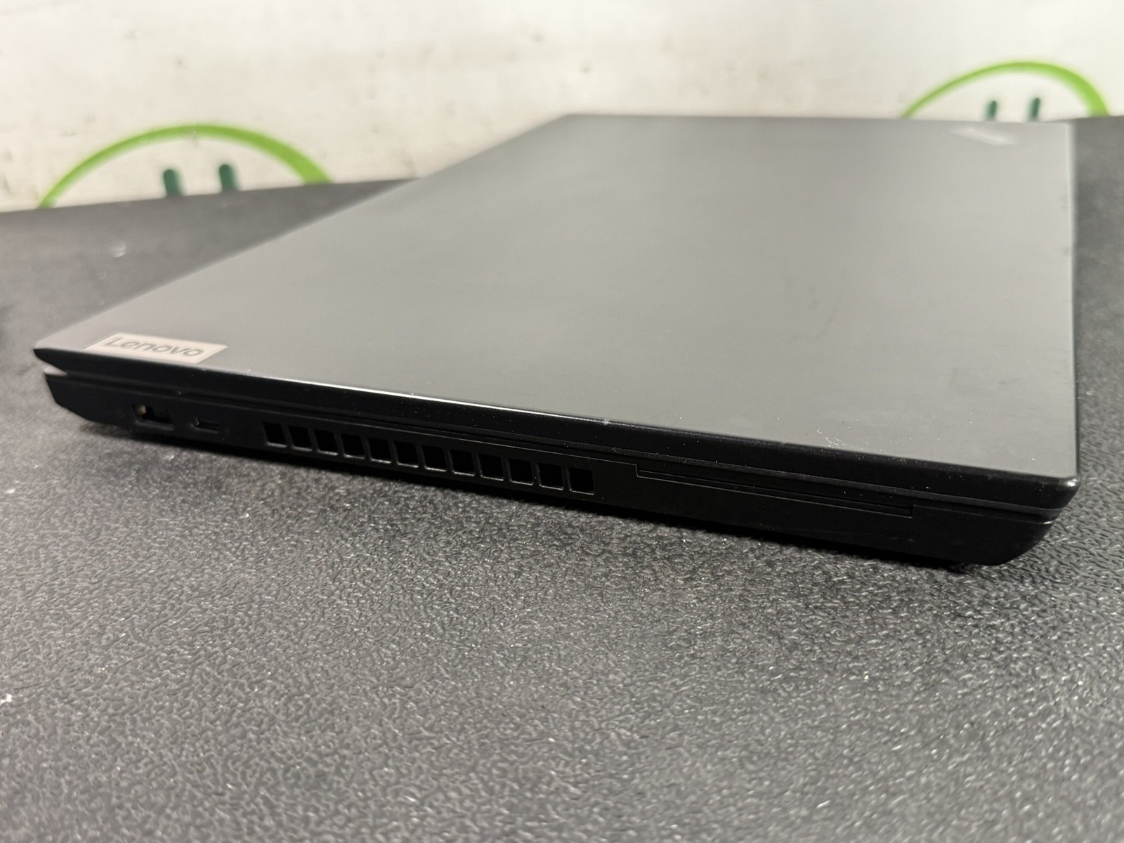 Lenovo ThinkPad P15v Gen 1 15.6″ i7-10850H 2.7GHz 32GB DDR4 NO SSD P620 – READ