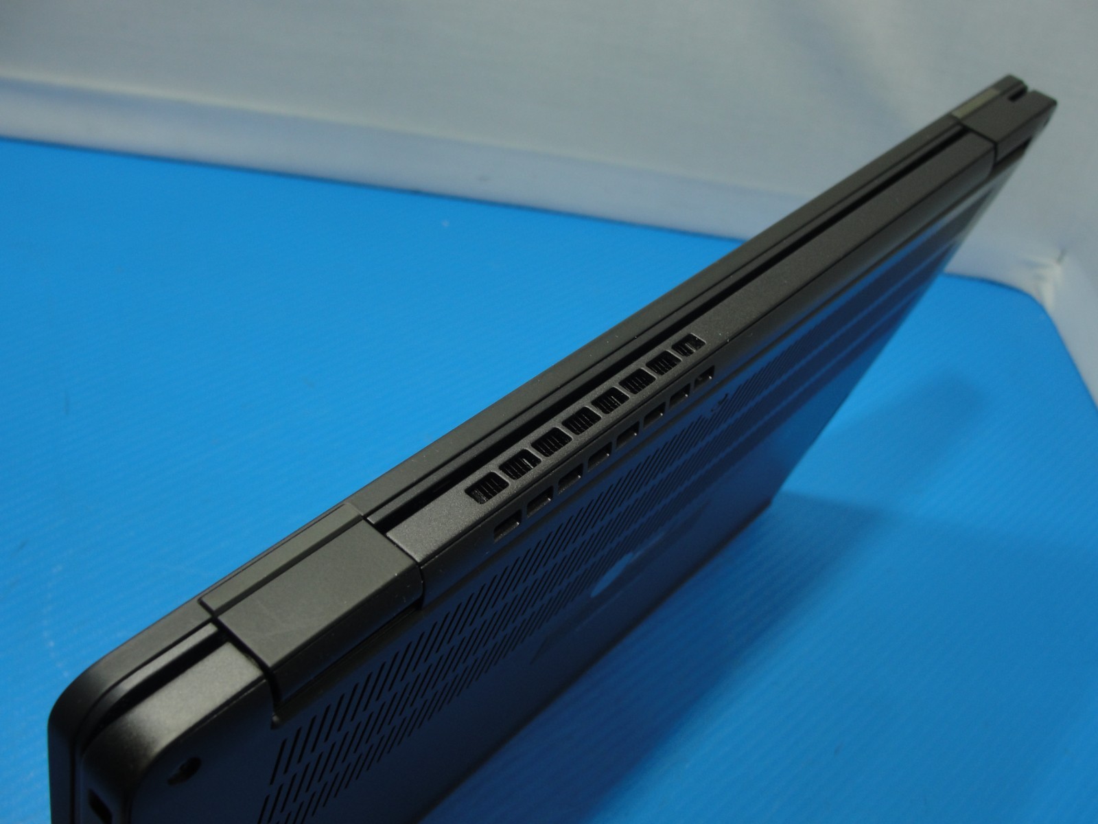 Dell Latitude 7410 14″ FHD Touch i7-10610U 1.8GHz 16GB 512GB SSD W11Pro +Charger