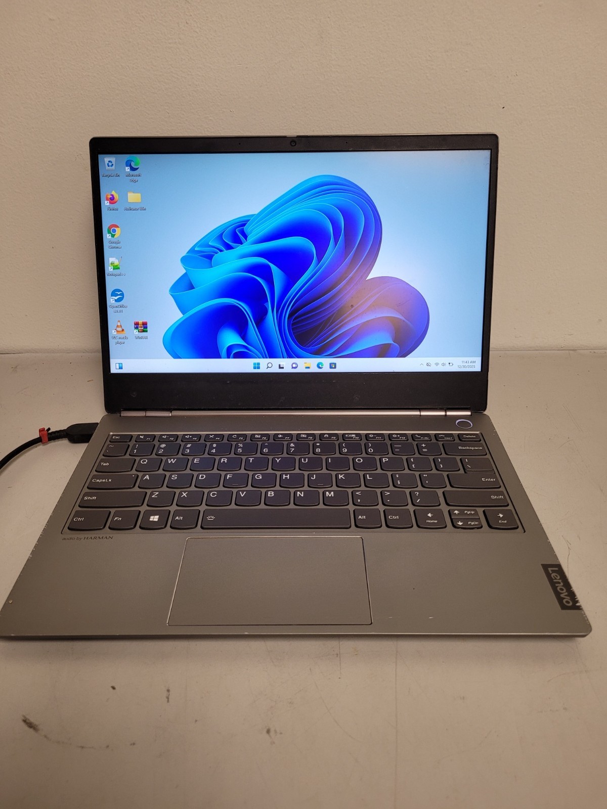 Lenovo Thinkbook 13s-IWL i5-8265u 1.6ghz 8gb ram 256gb ssd charger READ P204YP5