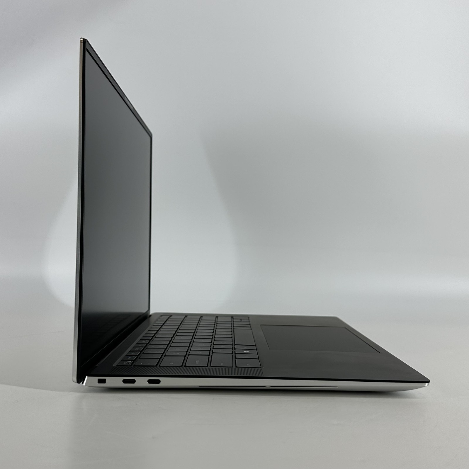 Dell XPS 15 9520 FHD+ 2.3 GHz i7-12700H 64GB 1TB SSD NVIDIA RTX 3050 Very Good