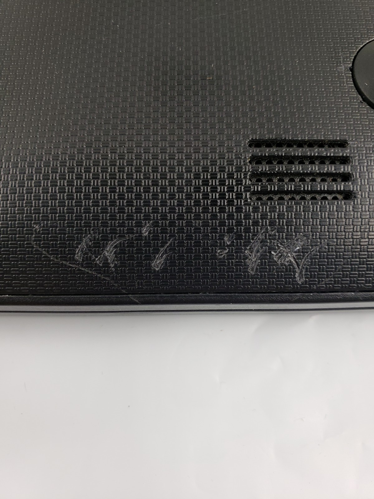 For Parts HISENSE Chromebook Model C11 Chrome OS Turns On – AS IS – NO RETURNS