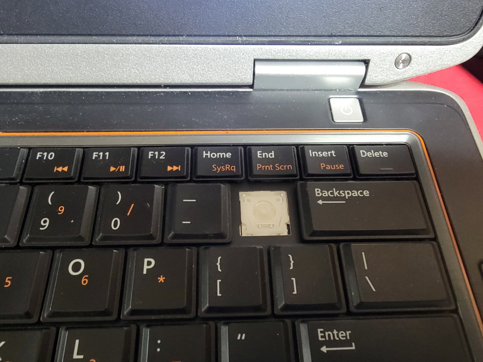 DELL LATITUDE E6320 LAPTOP – NO HDD OR BATTERY – FOR PARTS