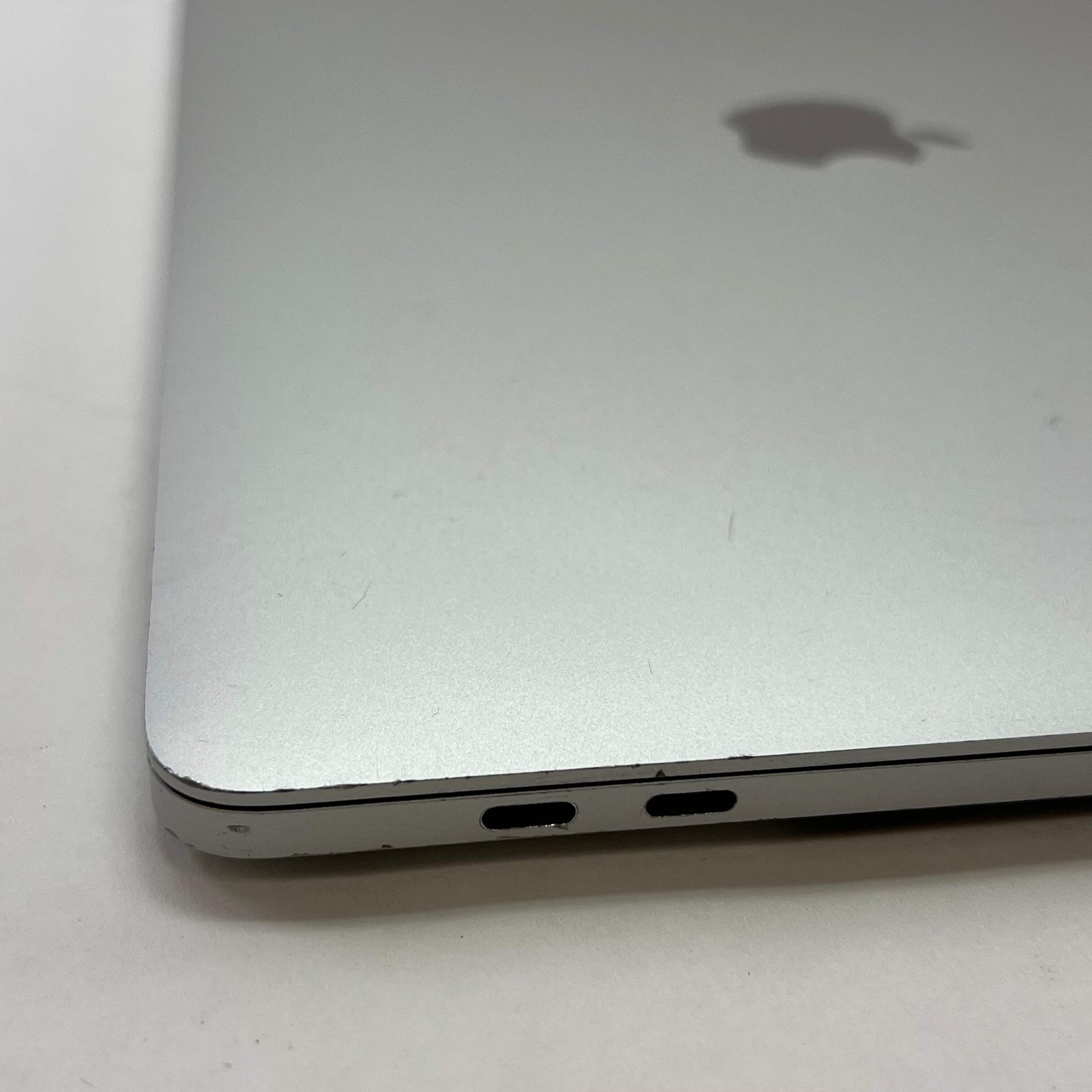 Broken 2018 Apple Macbook Pro Quad Core i5 8GB RAM 500GB A1989 Bad Battery