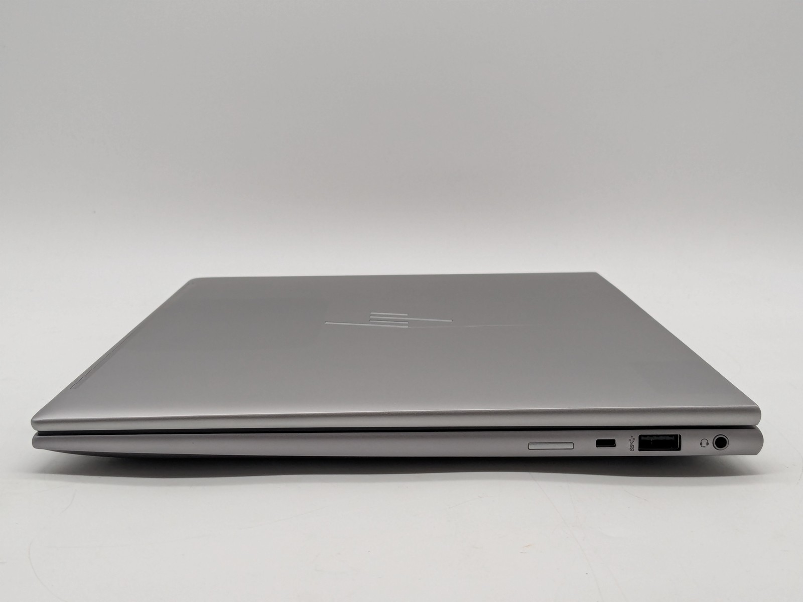 HP ZBook Firefly G10 14″ FHD+ 13TH I5-1350P 512GB SSD 16GB W11P Webcam Backlit
