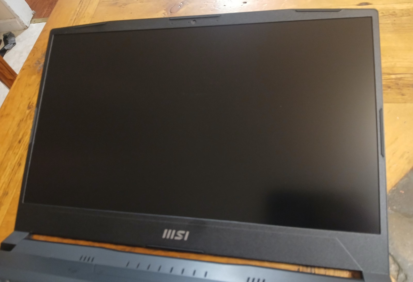 MSI Bravo 15 C7V Gaming Laptop, AMD Ryzen 5 W/ Radeon, RTX 4050, 16GB/500GB