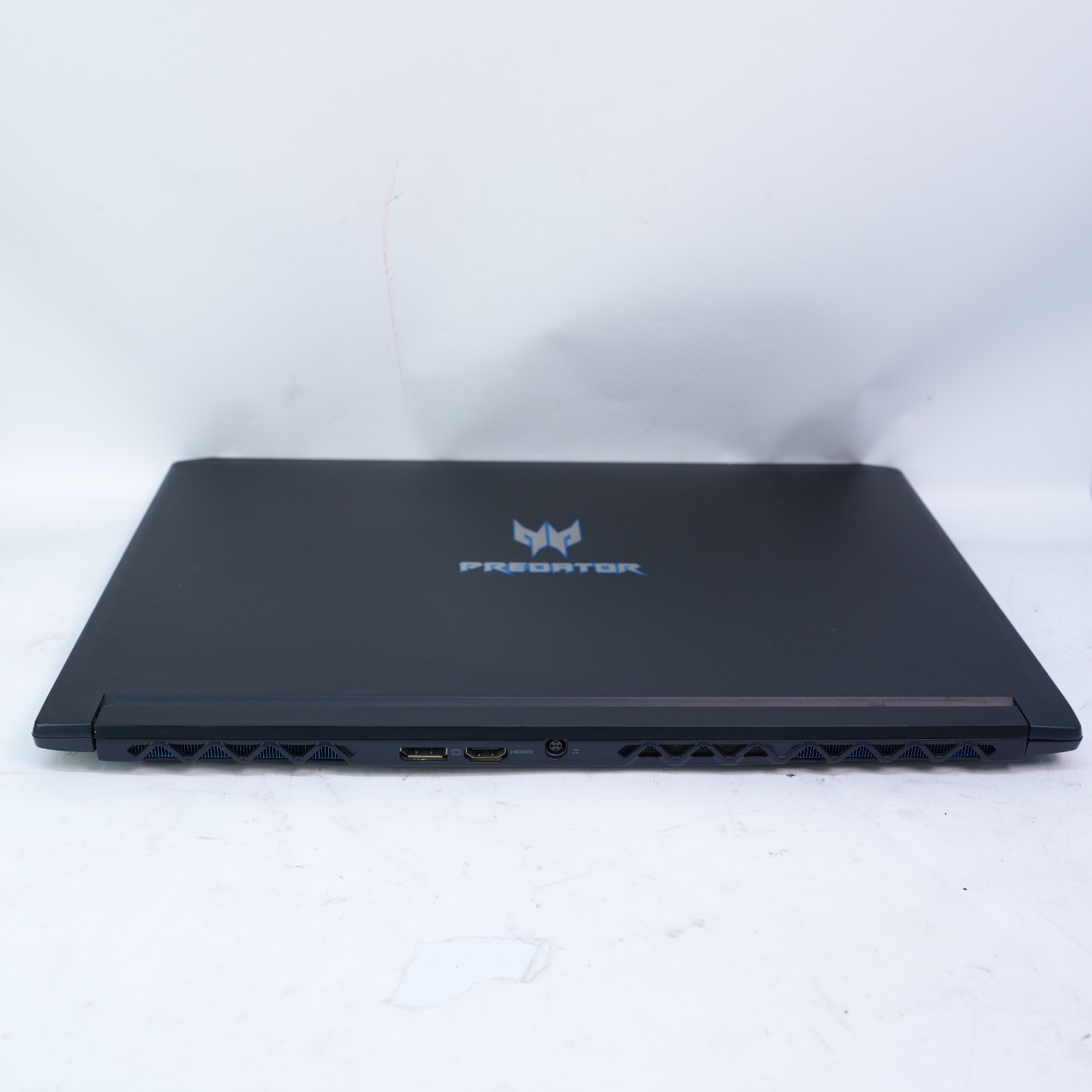 ACER PREDATOR PT715-51-732Q| i7-7700HQ, 32GB RAM, X2 256GB SSD | 1080 GPUT12-C8
