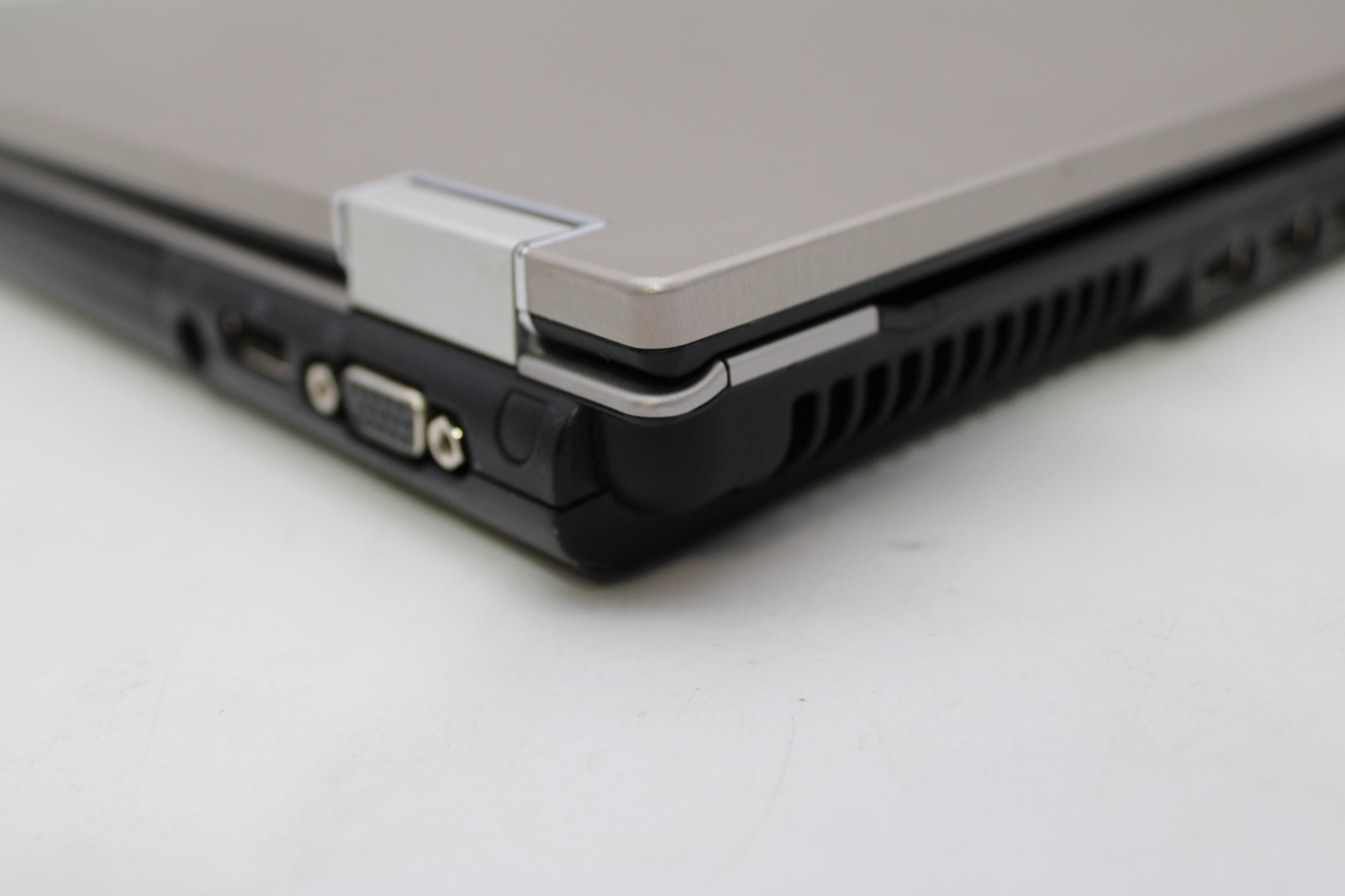HP Elitebook 8440p 14″ i5-M560 2GB RAM NO STORAGE/OS *PARTS/REPAIR*