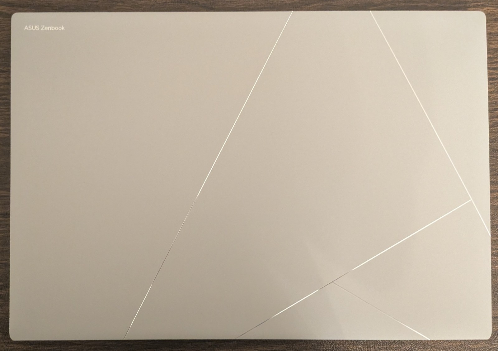 ASUS Zenbook S 16 3K 120Hz OLED Touch (Ryzen AI 9 365, 24GB RAM, 1TB SSD) White