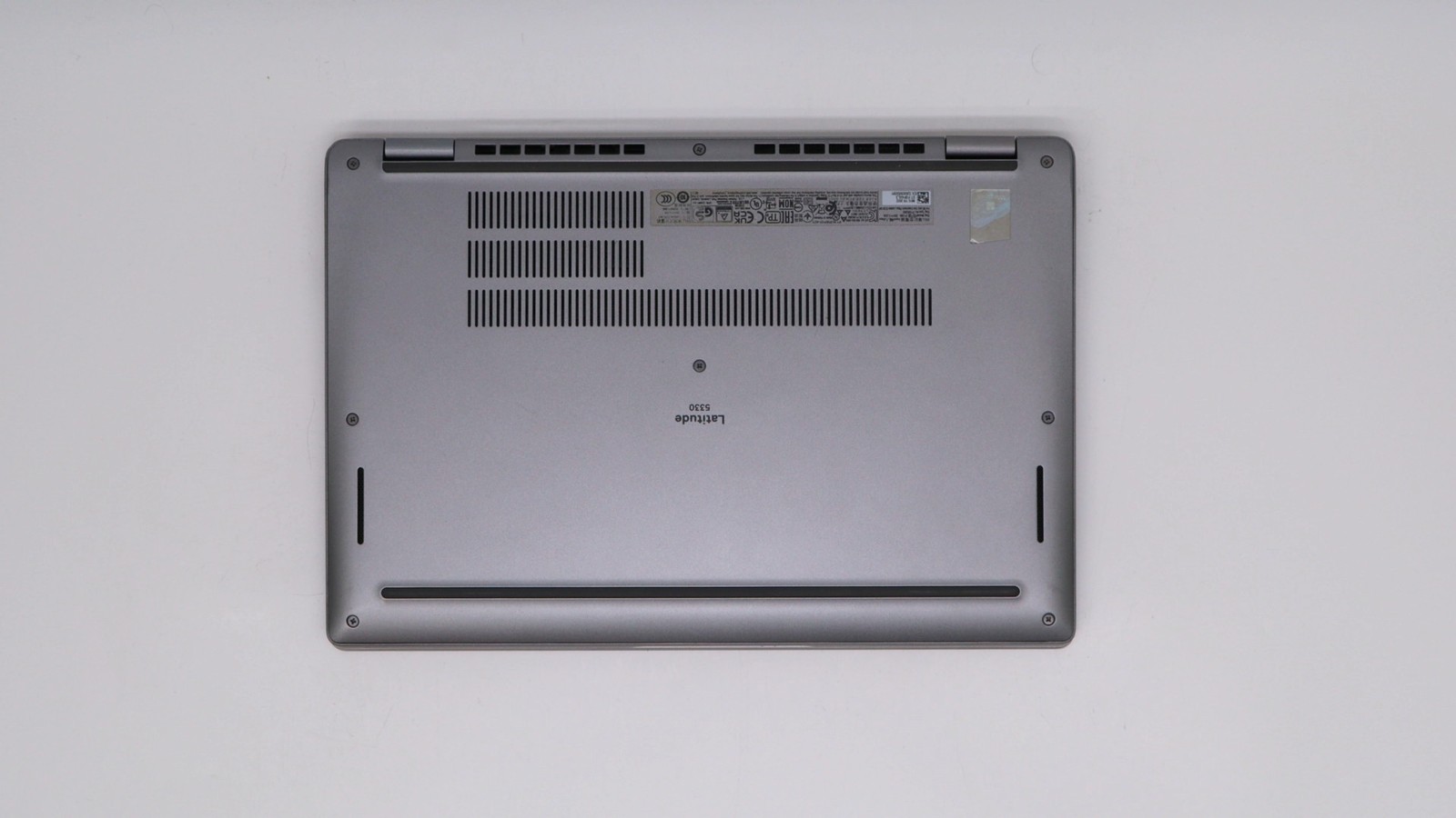 Dell Latitude 5330 13″ i7-1265u 16GB 512GB – Good