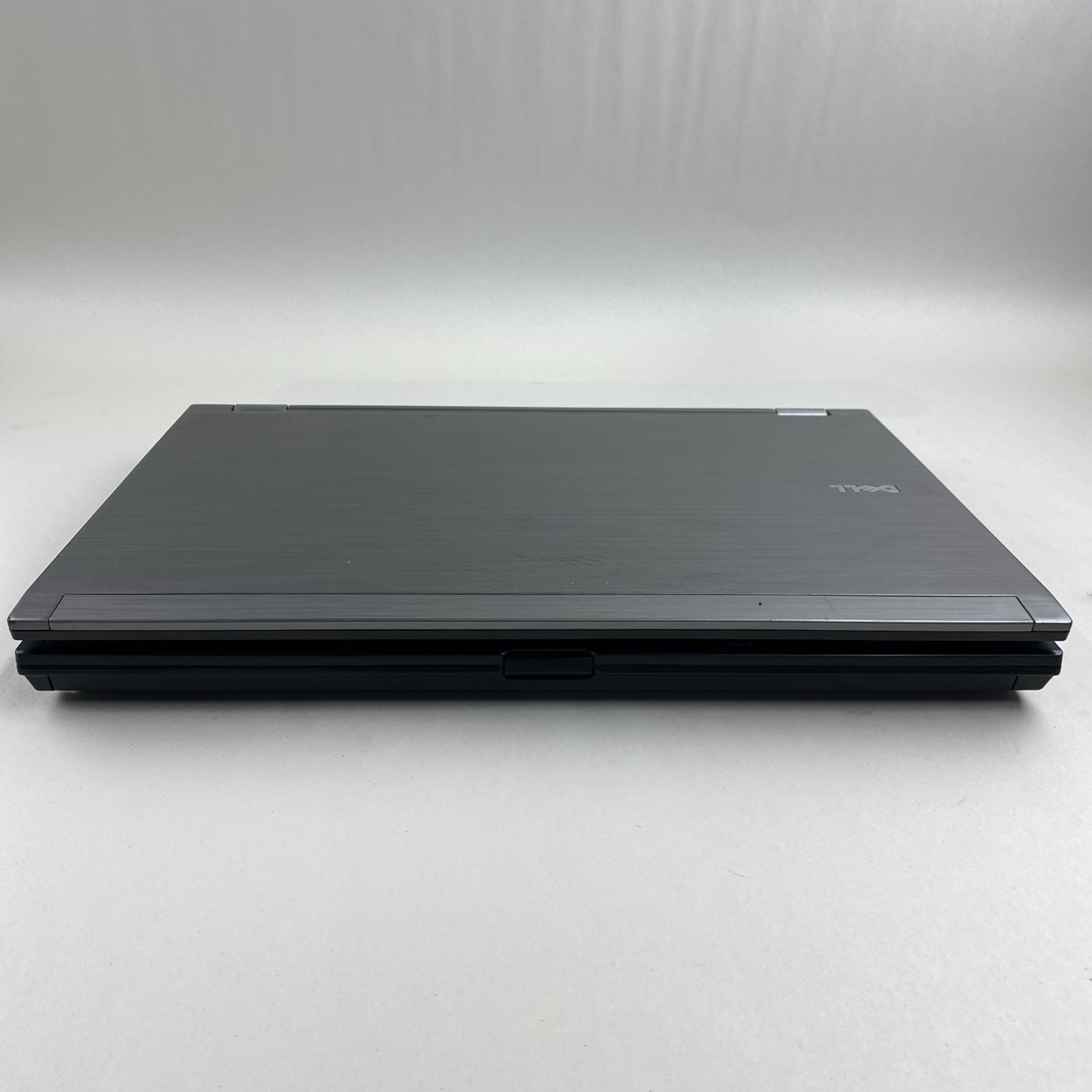 Dell Latitude E6510 Core i7-M620 2.67GHz 8GB RAM 15.6″ No Battery No HDD No OS