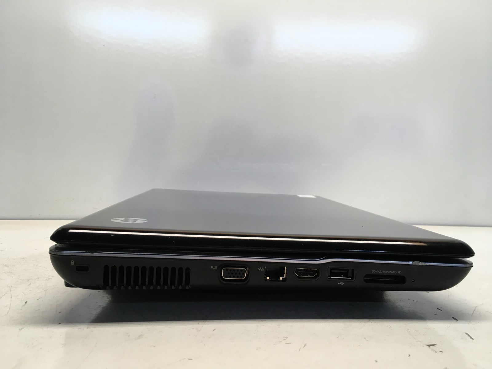 HP G71-448CL Intel Celeron 900 2.2GHz 2 GB NO HDD/Battery