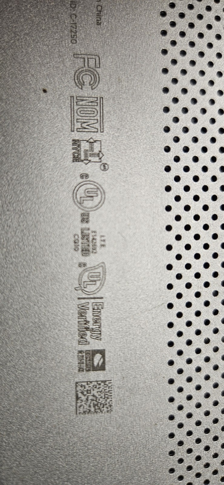 This HP 15-inch laptop sleek natural silver finish Mod.# 15-dy1024wm