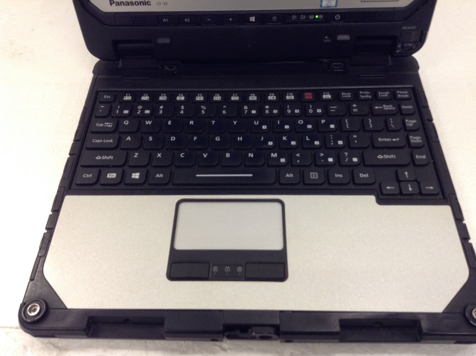 Panasonic Toughbook CF-33 MK1 i7-7600U 16GB 256GB SSD Touch, 2x Battery, 14K HRS