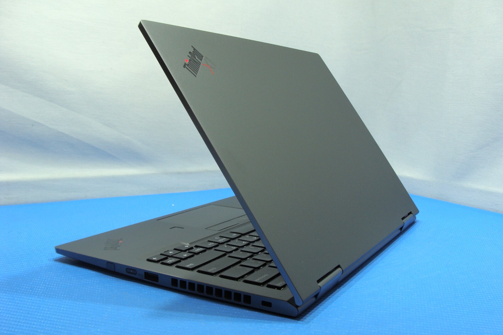 Lenovo ThinkPad X1 Yoga Gen 5 14″ FHD Touch i5-10310U 16GB 256GB SSD Win 11 Pro