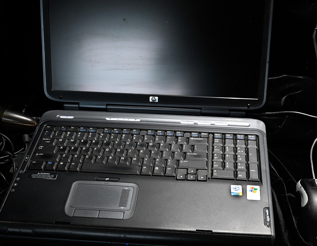 HP P4 3.02Ghz RETRO GAMING Alienware Perform. 17″ 5×4 + w/ SSD WinXP 98 95