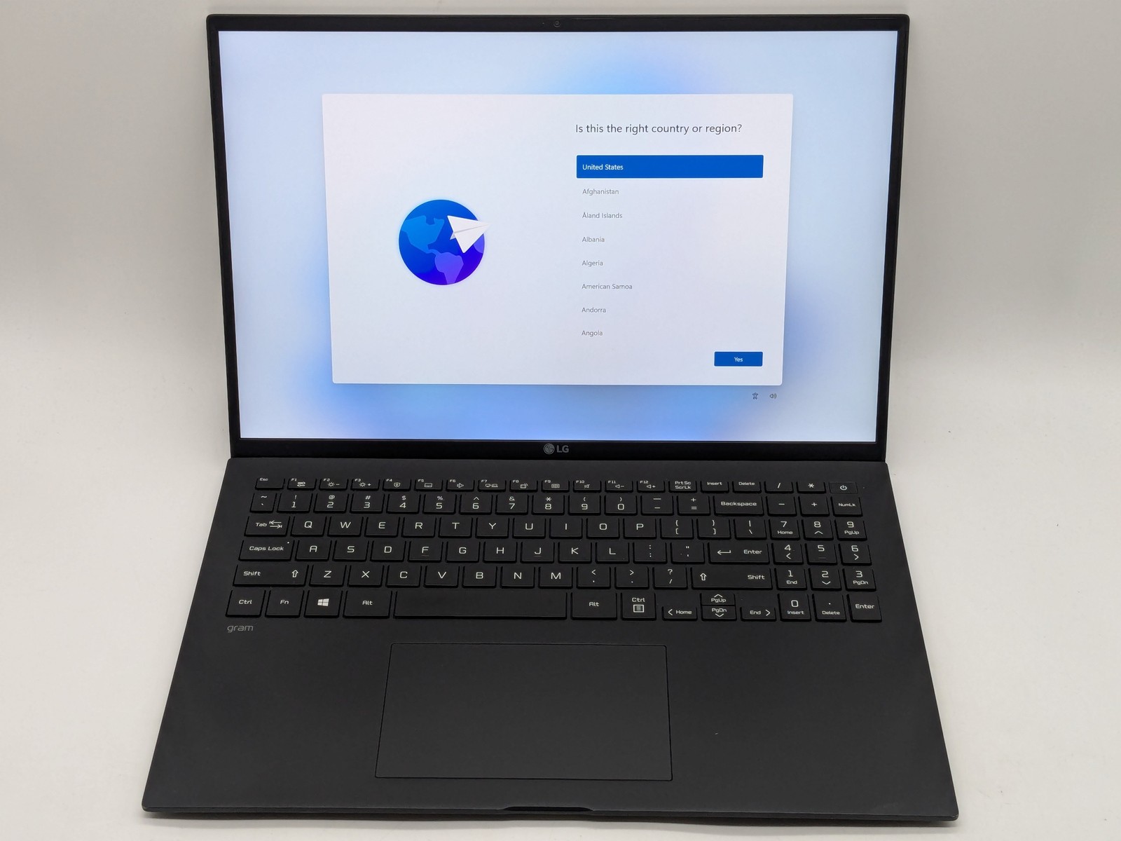 LG Gram 16 16Z90P 16in 2560×1600 i7-1165G7 16GB 1TB SSD Win11 Home