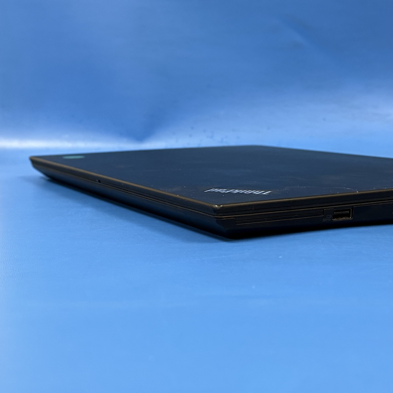 Lenovo ThinkPad P53s, i7-8665U, 16GB RAM, 256GB with 65W A/C Adapter, No OS
