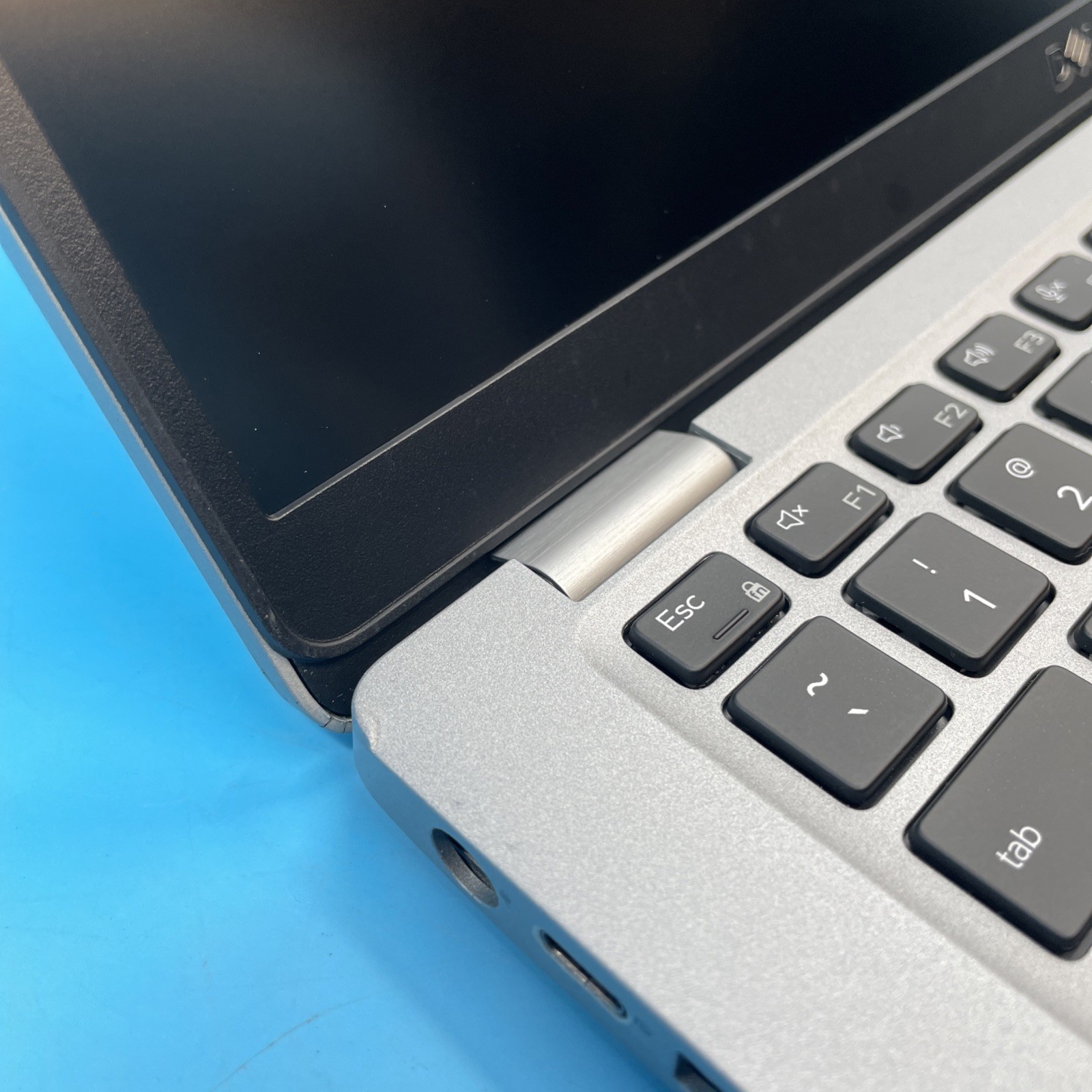 Dell Latitude 5410 | i5-10310U | 16GB RAM | NO SSD | NO OS | 33% BATTERY