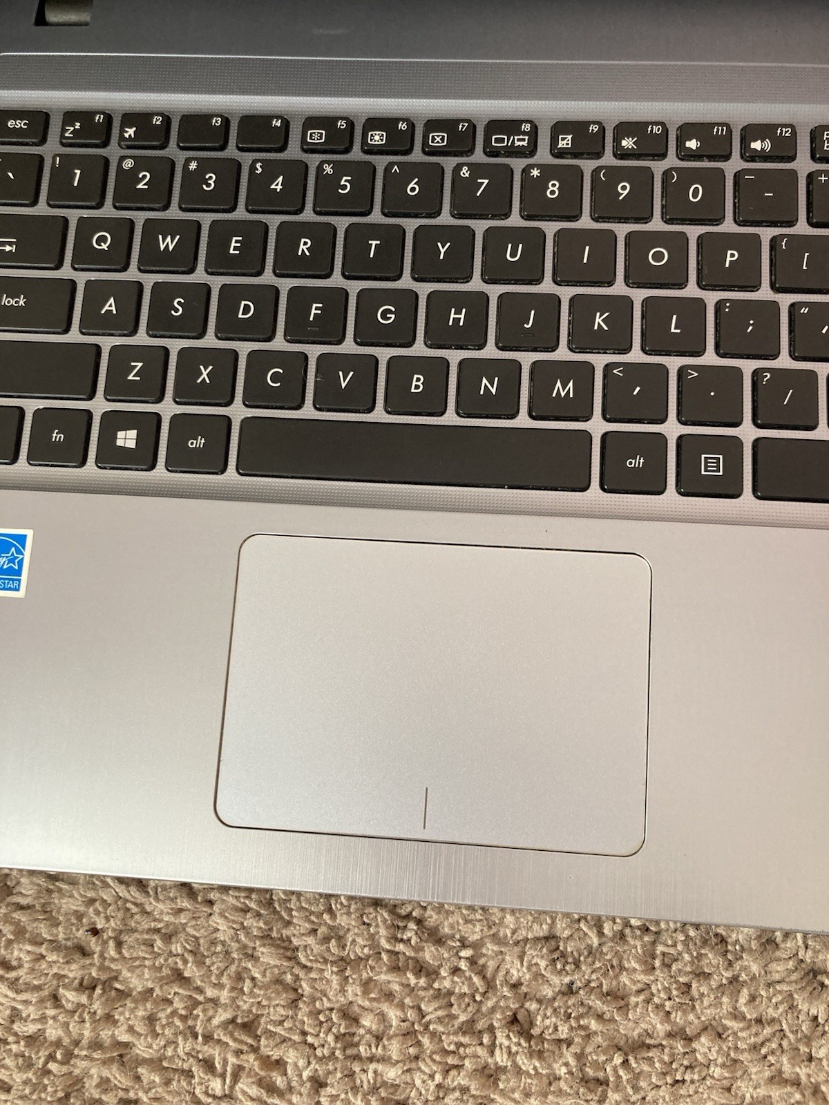 Asus Vivi Book X540l (1TB HDD) (intel I3 CPU) (4gb Ram) (no Charger) (READ DESC)