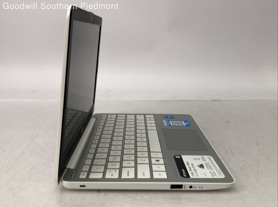 HP Stream 11-ak1012dx Intel Atom x5-E8000 1.04GHz 4GB RAM 64GB SSD Ubuntu