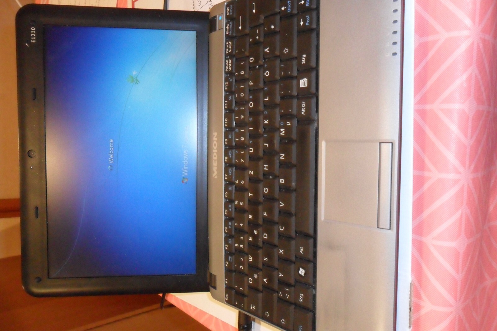 WORKING MEDION AKOYA E1210 LAPTOP