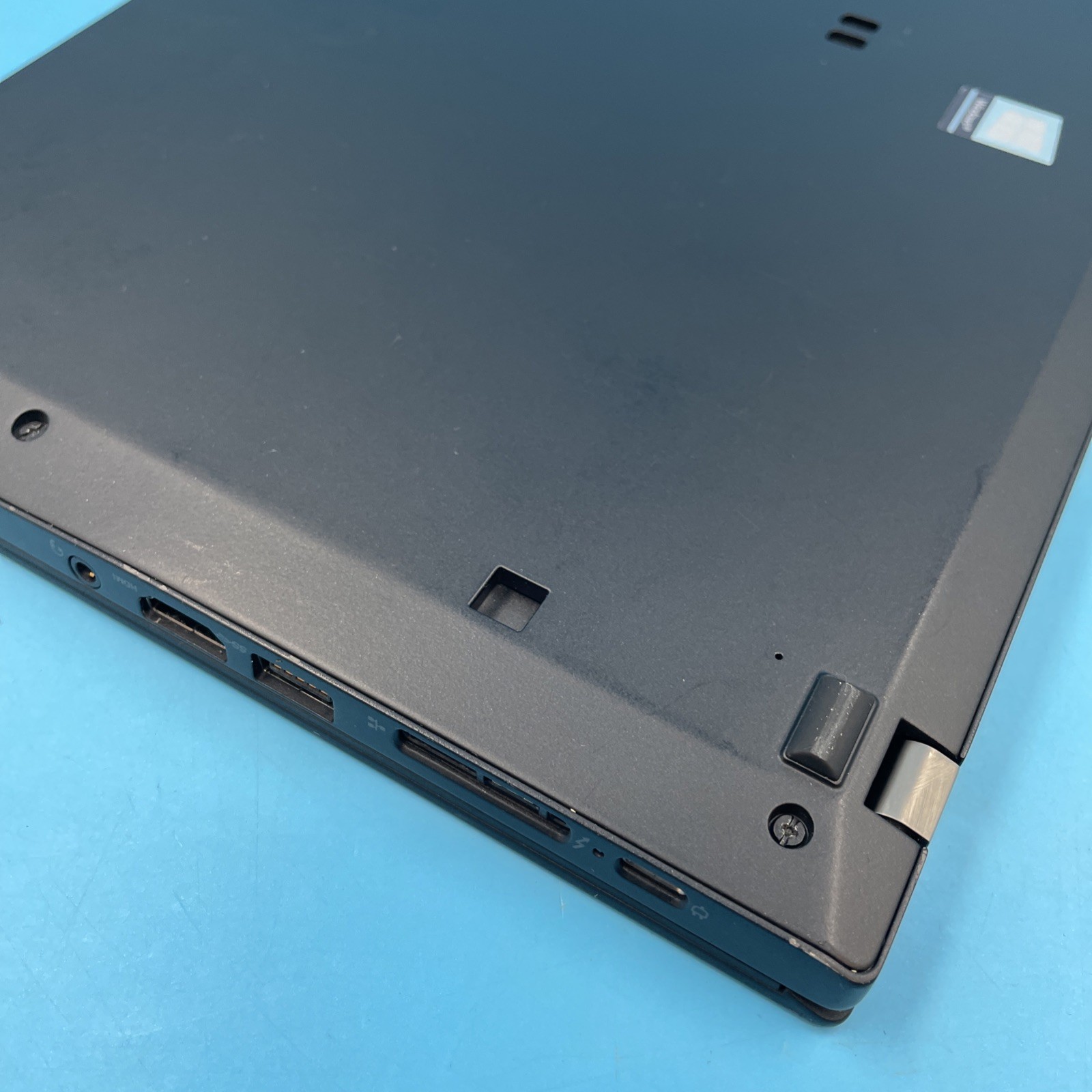 Lenovo ThinkPad T490s | i7-8665U | 16GB RAM | NO DRIVE/OS | 86% BATTERY