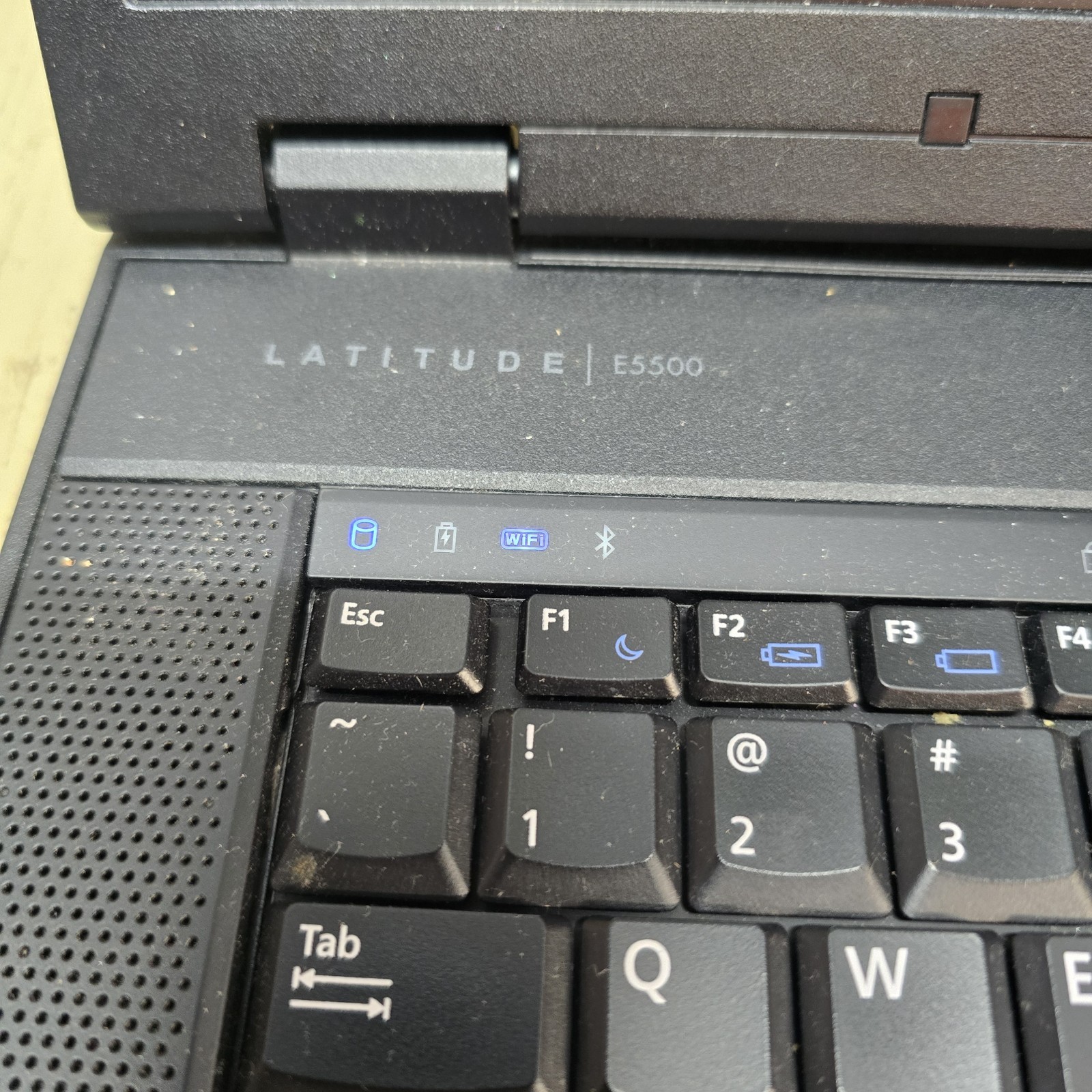 Dell Latitude E5500 Laptop Windows 10 32 Bit 15.4in No Charger Parts Repair