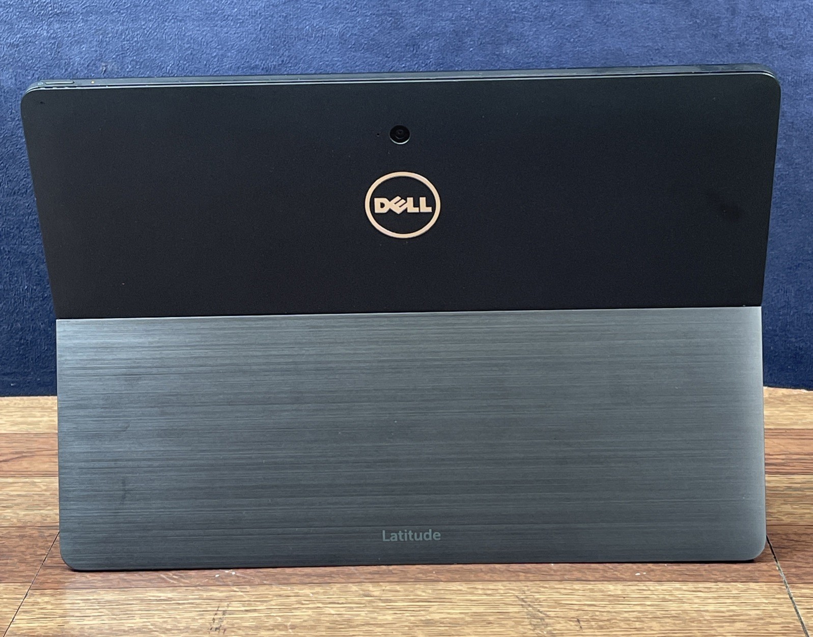 Dell Latitude 5285 Core i5-7300U 2.6 GHz 8GB RAM 256GB SSD NO OS