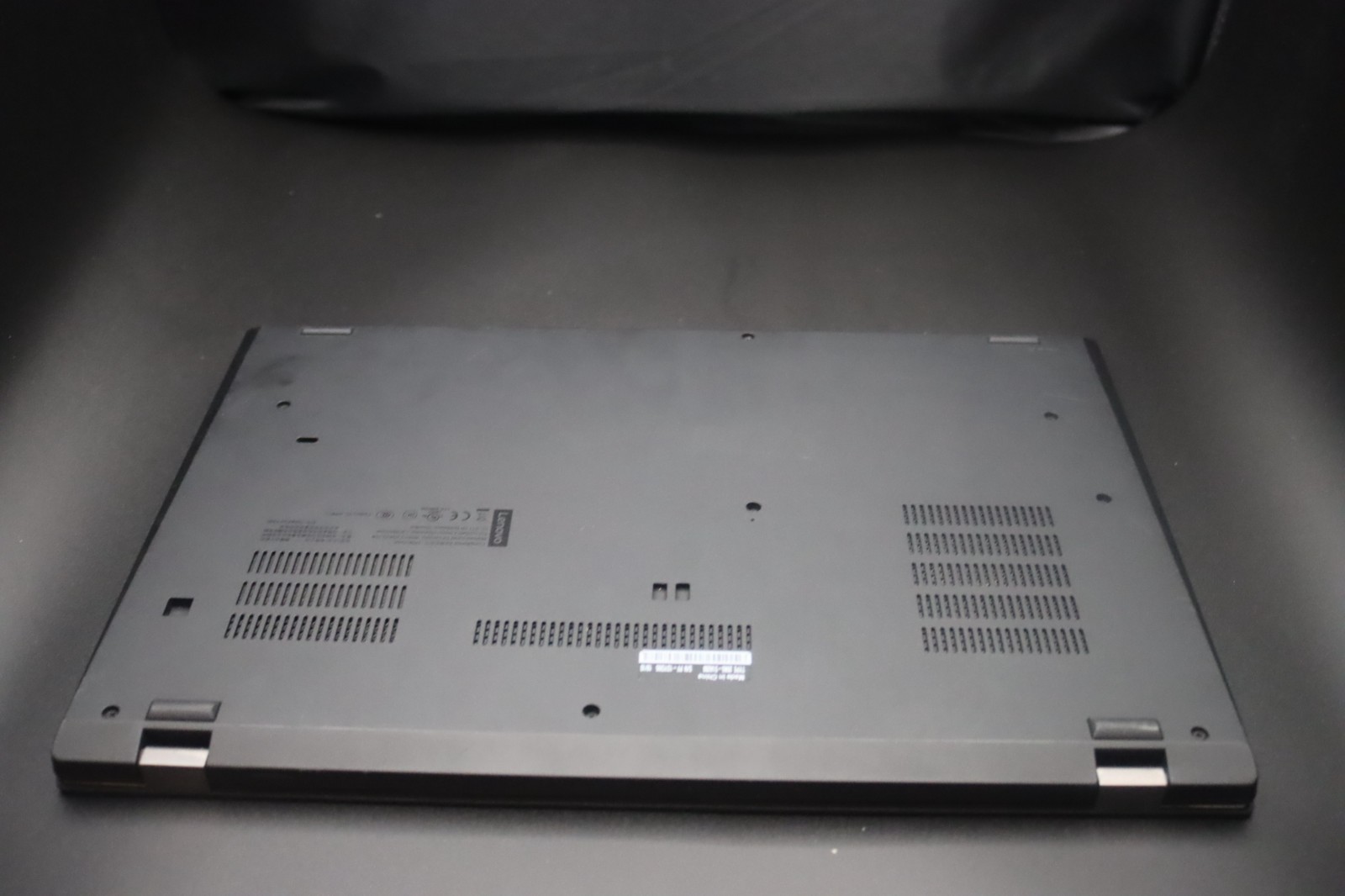 Lenovo ThinkPad T15 Gen 1 1.6 GHz i5-10210U 8GB Ram 256GB SSD – Very Good