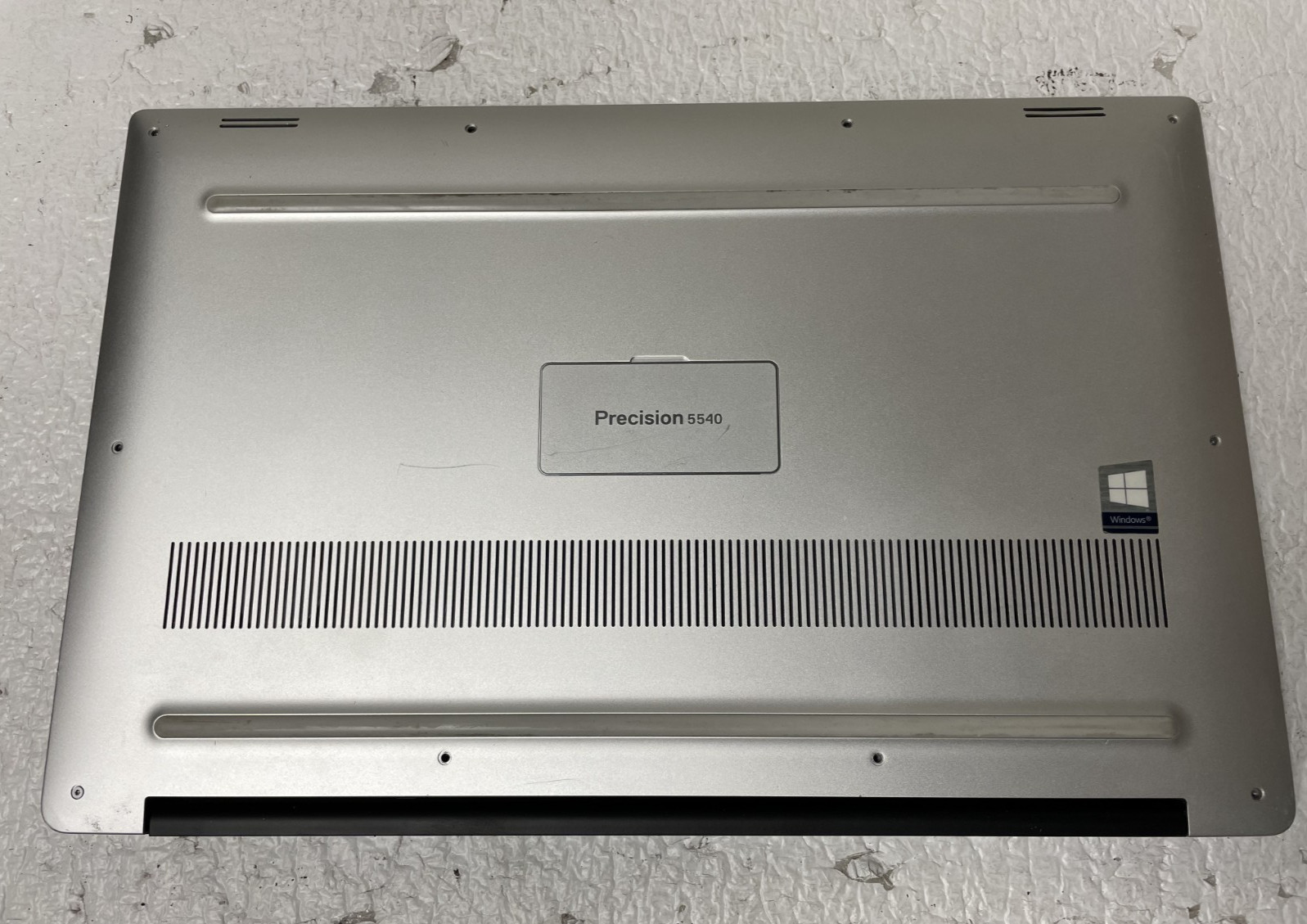 Dell Precision 5540 15.6″ Intel Core i7-9850H @2.60GHz 16GB RAM NO SSD Part READ