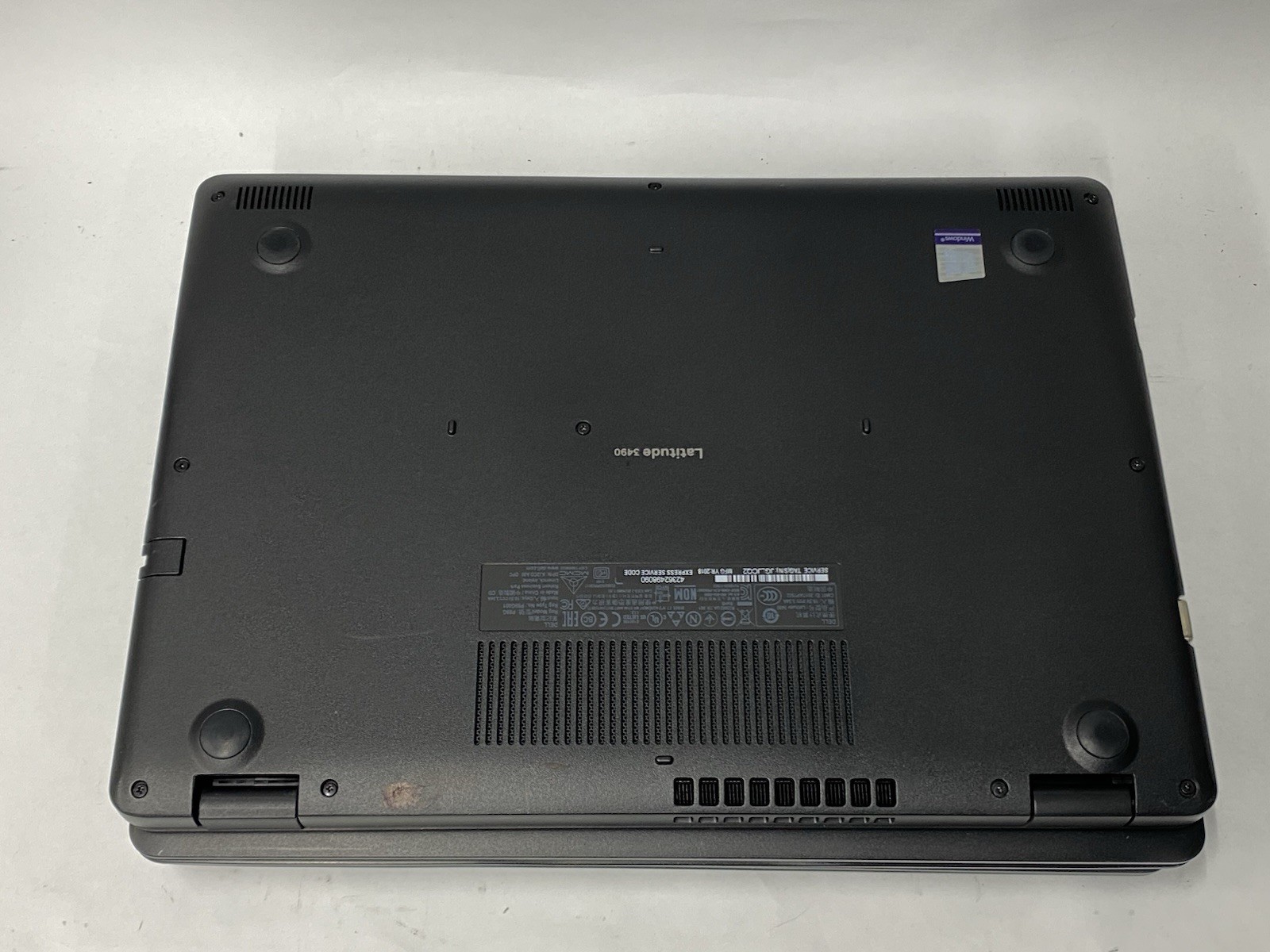 Lot of (3) Dell Latitude 3490 – HD – i3-7130u – No RAM/SSD/OS – READ