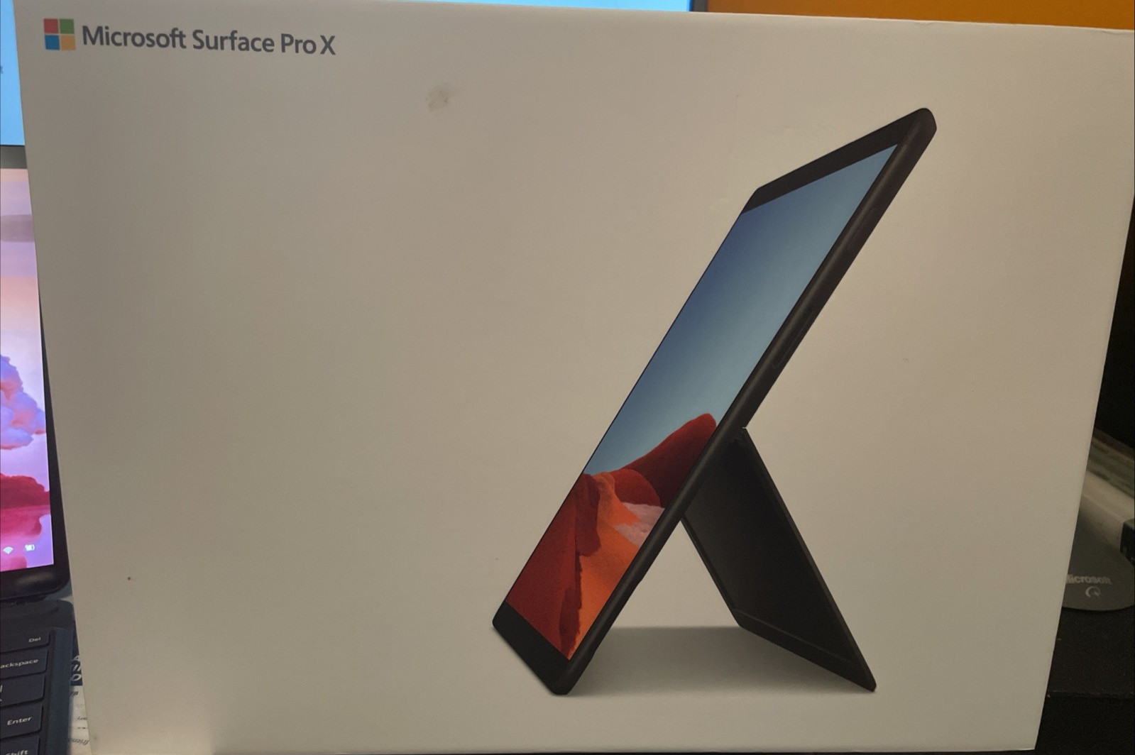 Windows11 surface Pro X 13″ Touch (128GB SSD, Microsoft SQ1, 3.00 GHz, 8GB, LTE)