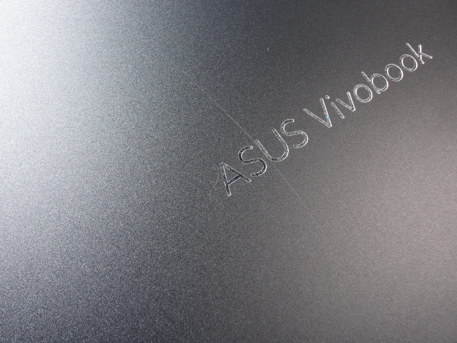 Asus VivoBook M1703QA 17″ AMD Ryzen 5 5600H 3.3GHz 8GB 512GB-Charger No included