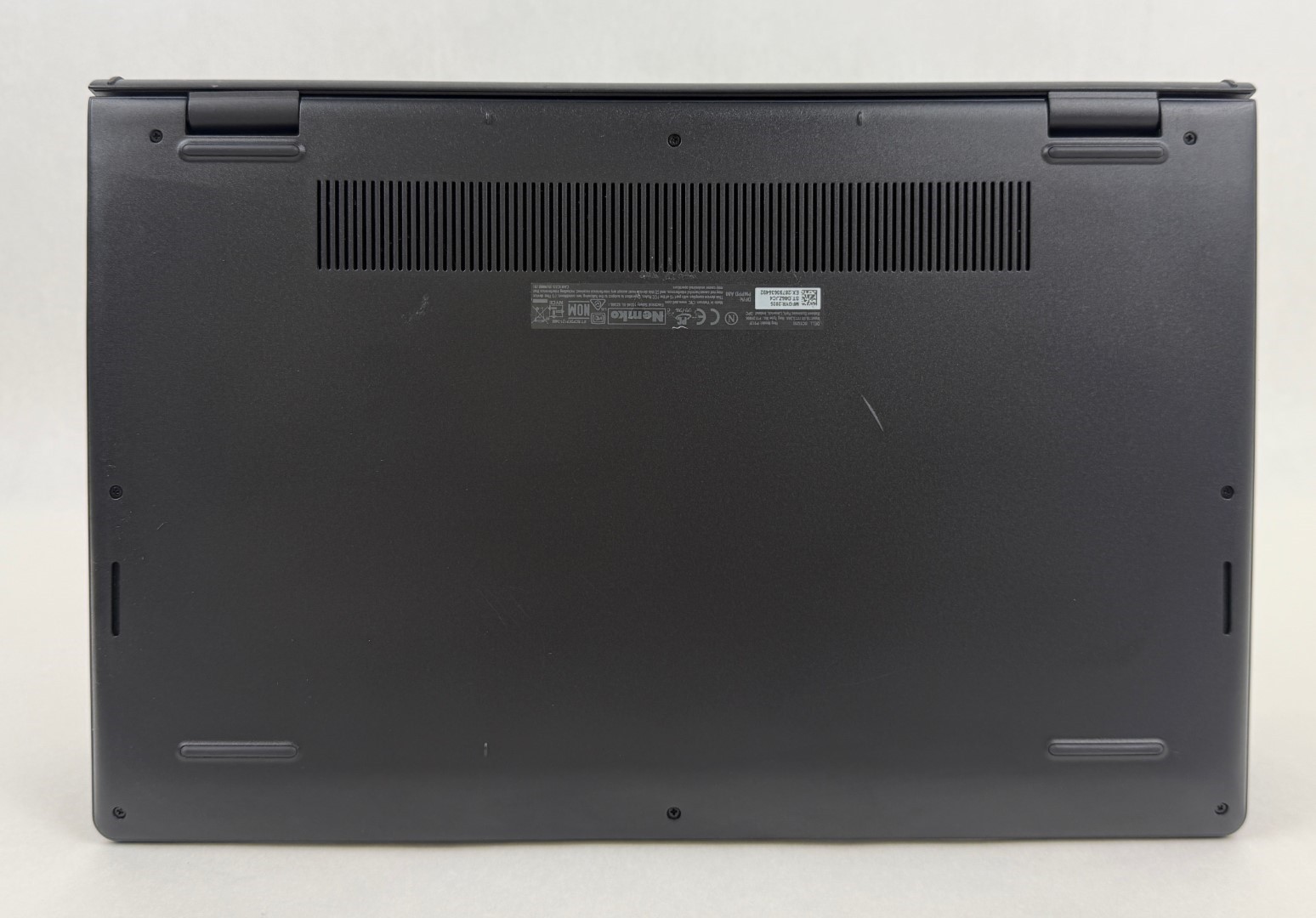 Dell 15 DC15255 15.6″ FHD Touch Ryzen 7 7730U 16GB 512GB SSD W11H -Crked plastic