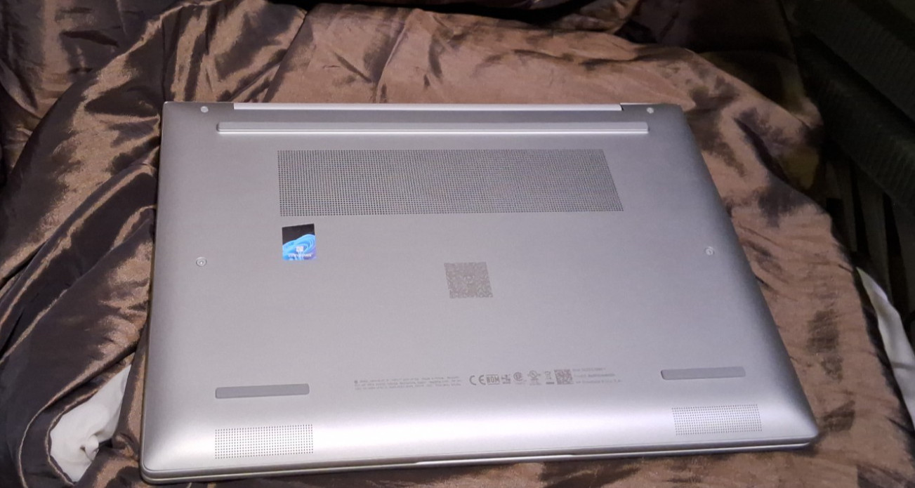HP EliteBook 8 G1a Next Gen 13” Ryzen 5 Pro 340w/Radeon 840M 32GB 512GB AI PC