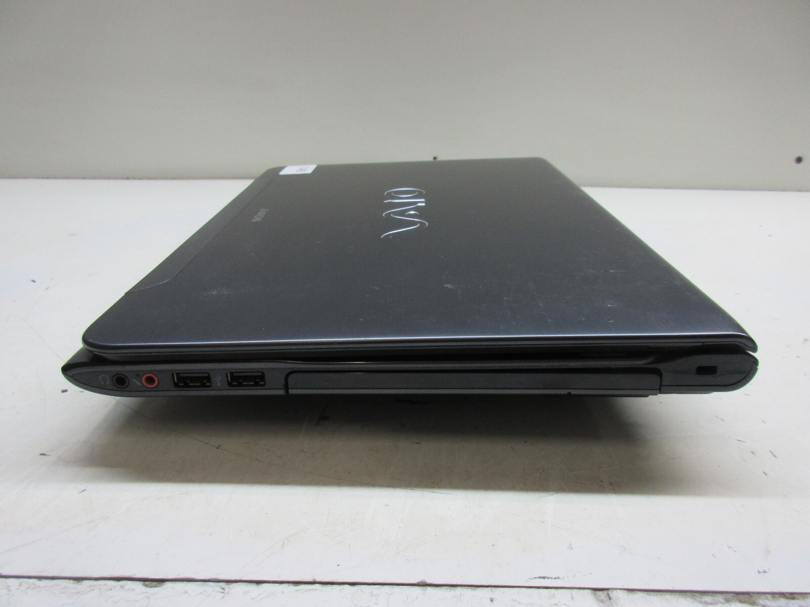 Sony Vaio PCG-61411L VPCCW27FX Intel Core i5 1st Gen 4GB NO HDD No Batt