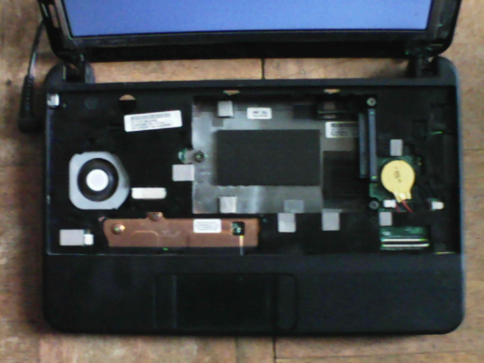 HP Mini 1030NR Intel Atom N270 1.6GHz 1 GB NO HDD (No Charger ) Works Sold As Is