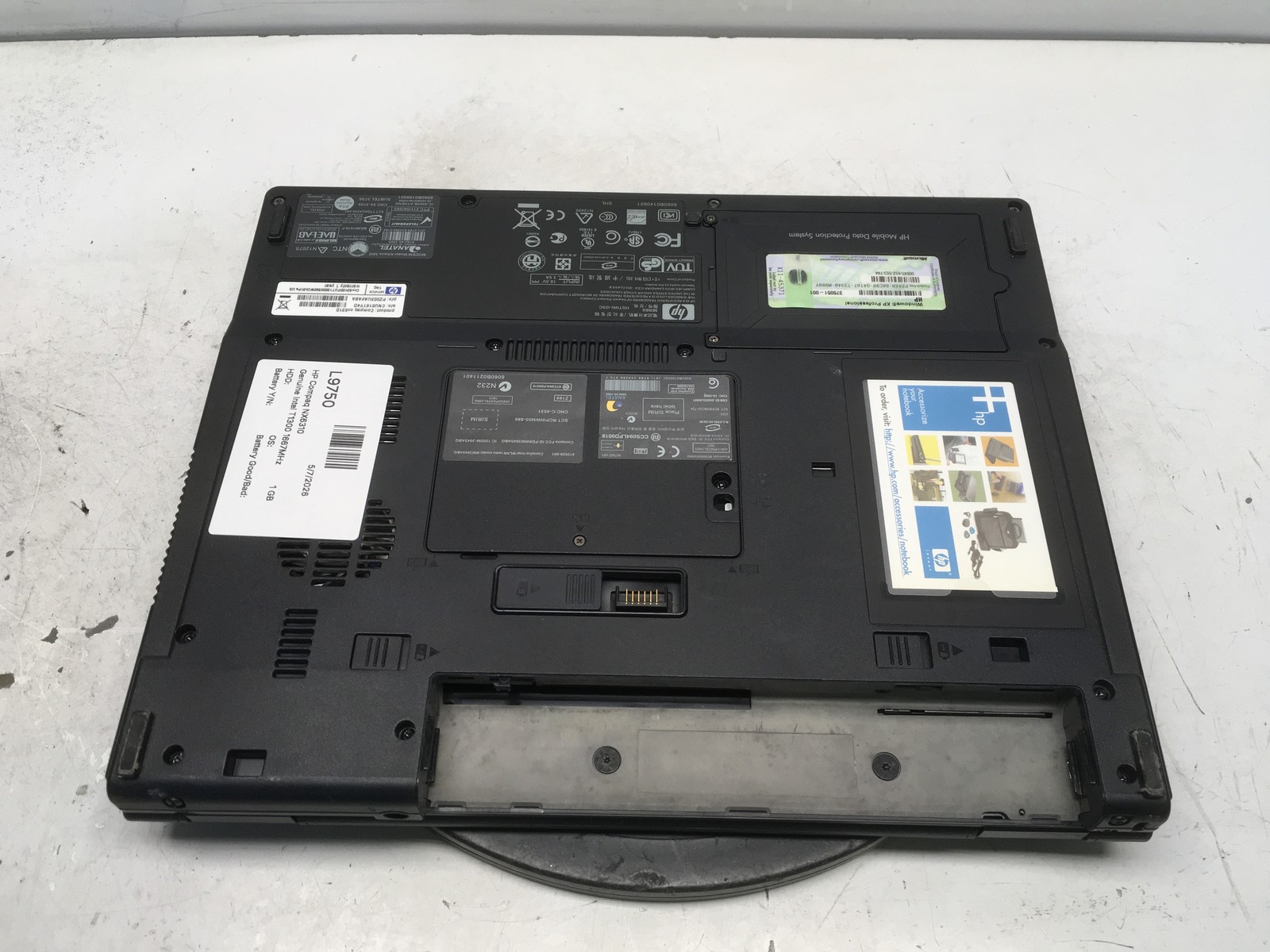 HP Compaq NX6310 Intel Core Solo T1300 1667MHz 1 GB NO HDD No Batt