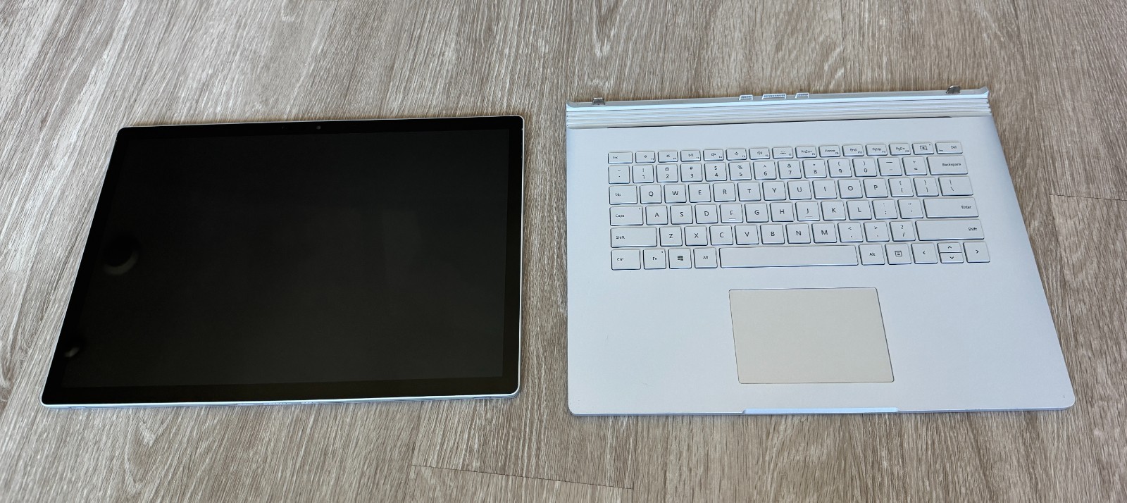 Microsoft Surface Book 2 15″ i7 256GB SSD GTX 1060 – Excellent Condition