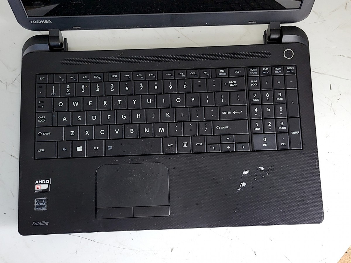 TOSHIBA SATELLITE C55D-B5308 Laptop AMD E1-2100 APU 8GB SEE NOTES