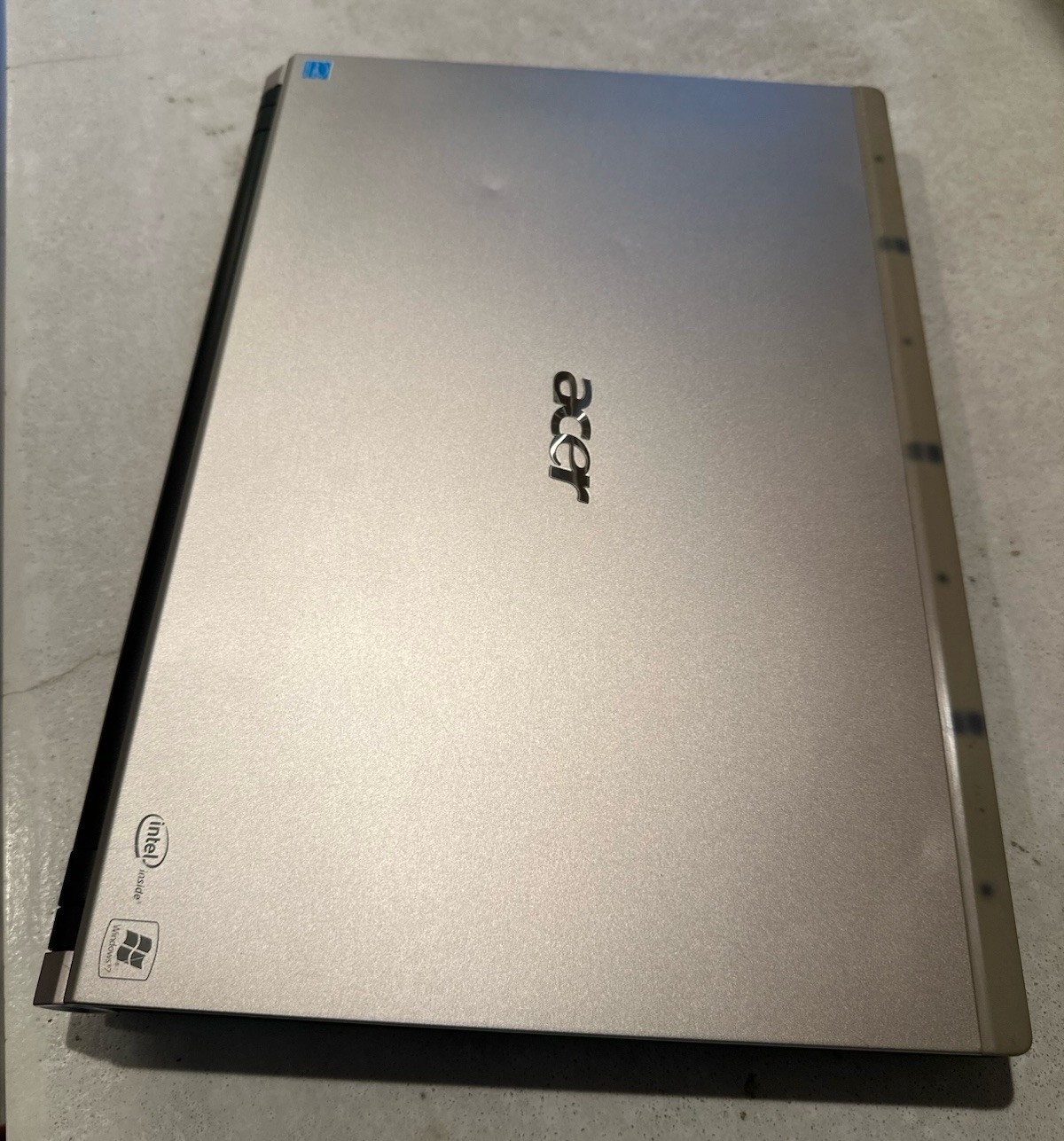Acer Iconia 6120 PAU30 Dual Touch Screen Laptop Very Rare Windows 10 Upgraded
