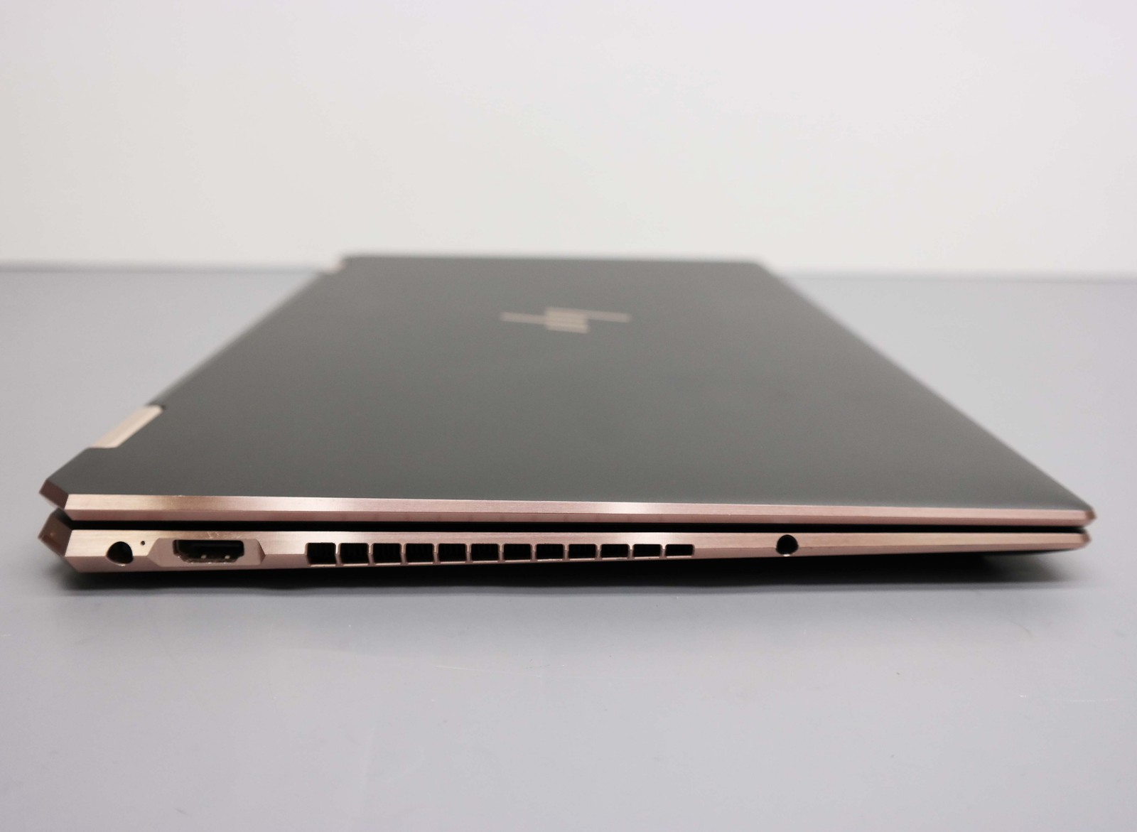 HP Spectre x360 15-EB0053DX 15.6″ Core i7-10750H 16GB 1TB SSD GTX 1650 Ti