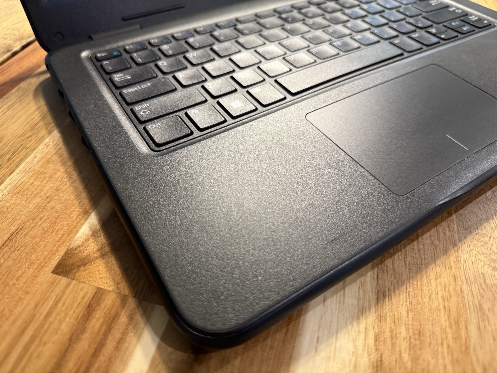 Dell Latitude 3310 13.3″ i5-8265U 8GB RAM 256GB SSD