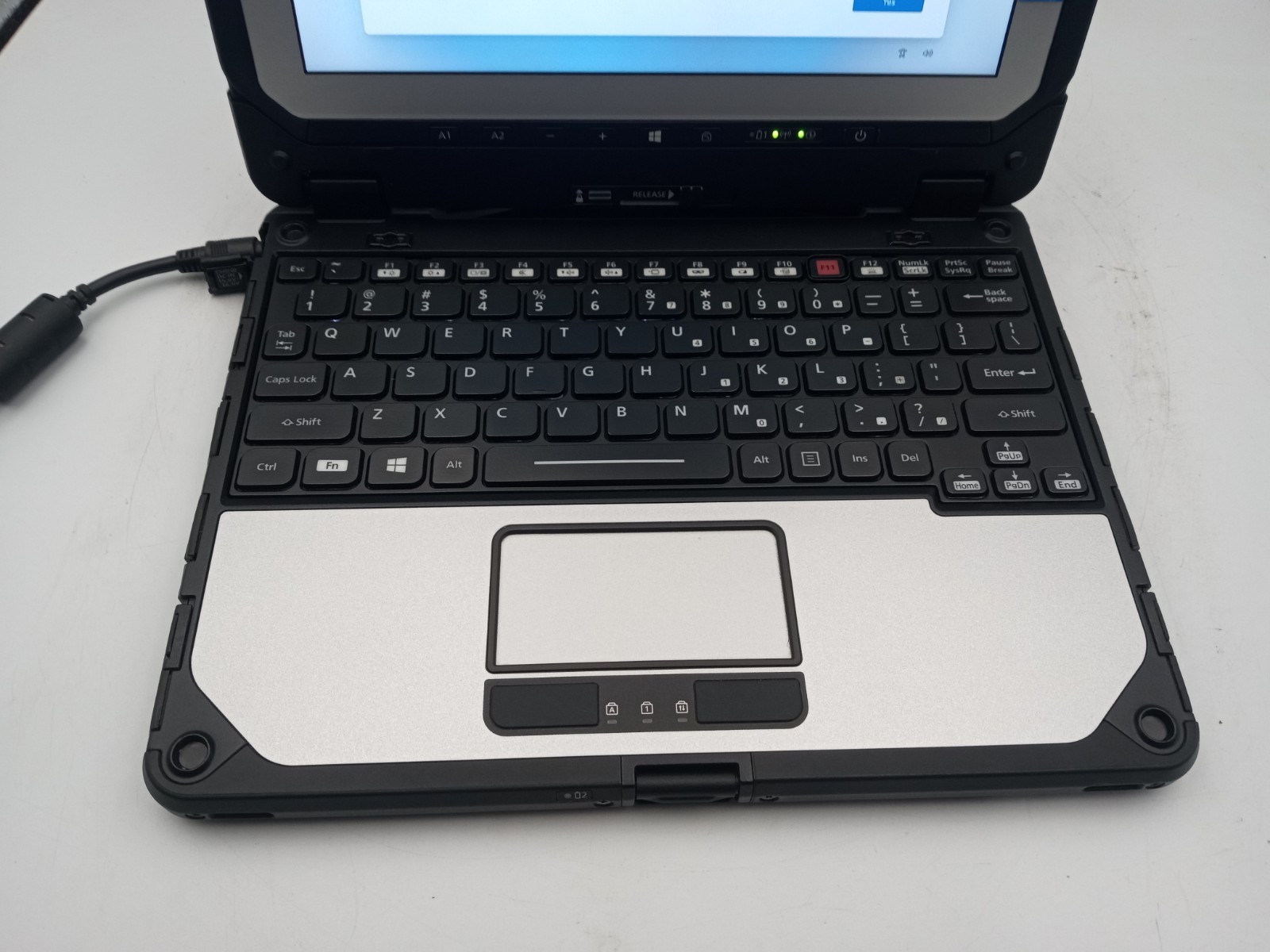 Panasonic Toughbook CF-20 10.1″ Touch i5-7Y57 8GB RAM 128GB SSD Windows 11 -READ