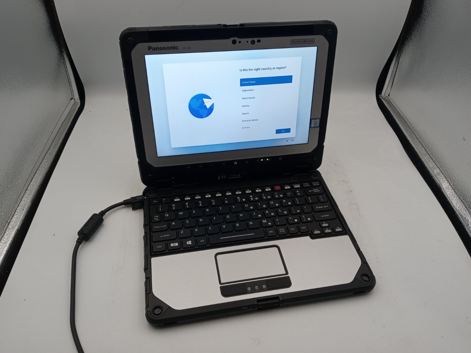 Panasonic Toughbook CF-20 10.1″ Touch i5-7Y57 8GB RAM 128GB SSD Windows 11 -READ