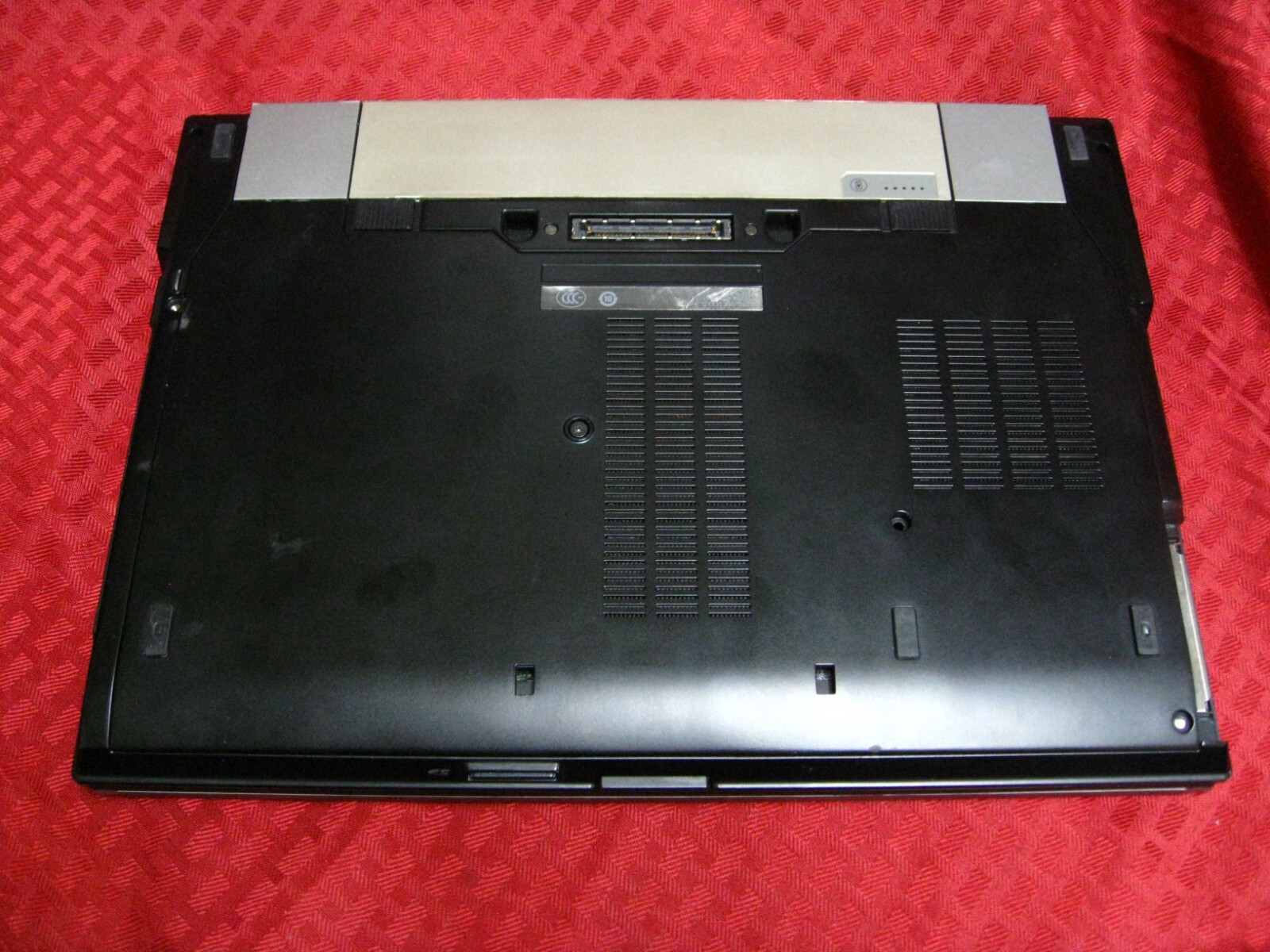 Dell Latitude E6410/GYXJ3 A00 JSD2 Laptop – i7 2.67 GHz – Tested Working NO HDD