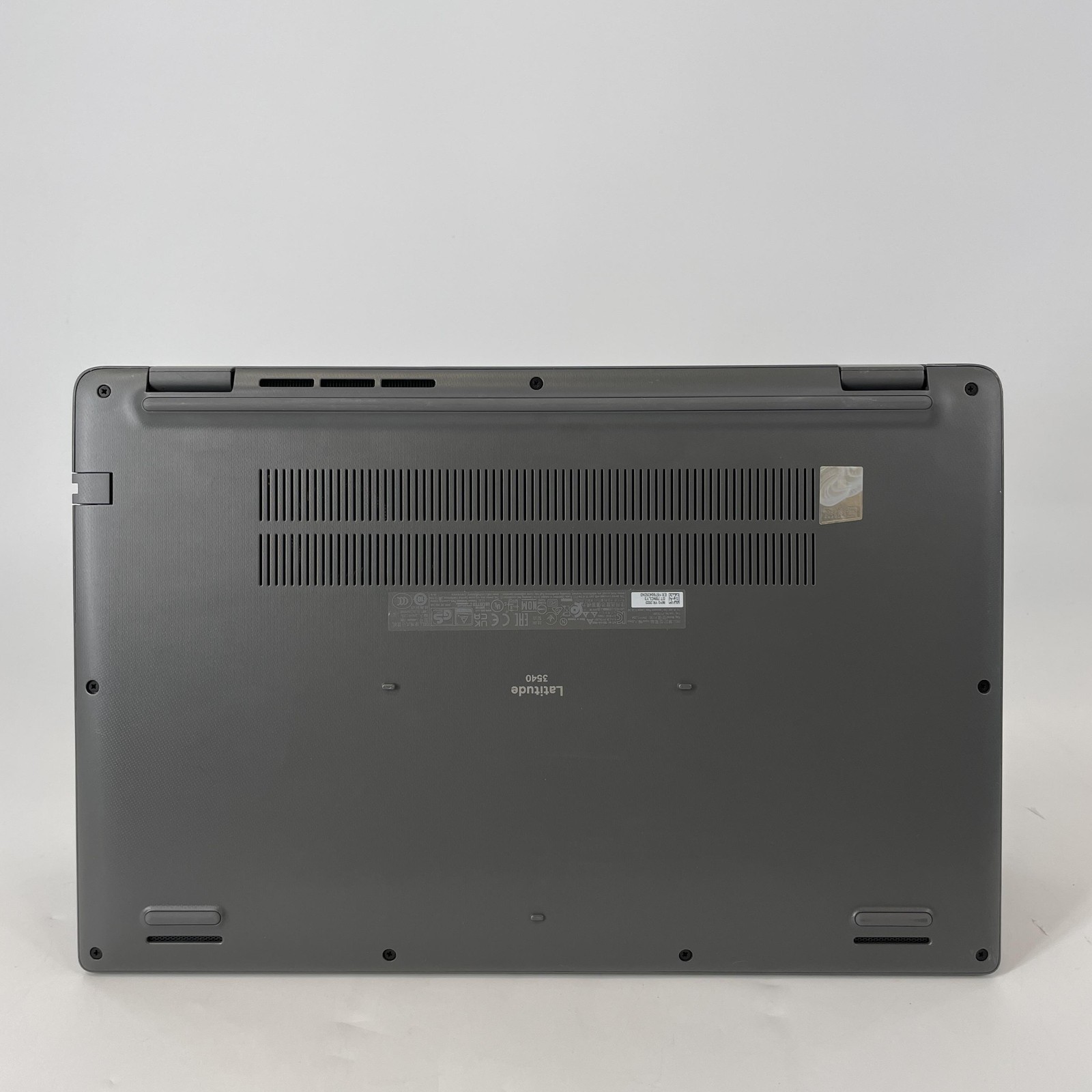 Dell Latitude 3540 15.6 Gray FHD 1.7 GHz i7-1355U 16GB 256GB SSD Very Good